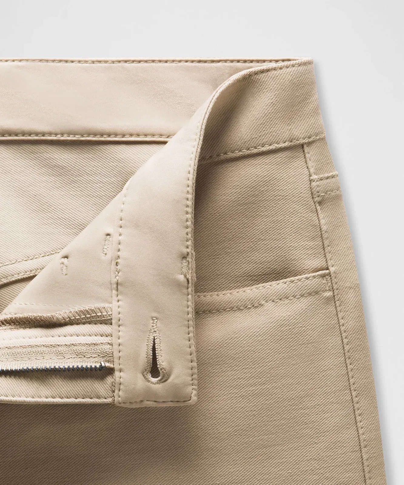 Lululemon Women's EasyFive Mid-Rise Short 4.5"