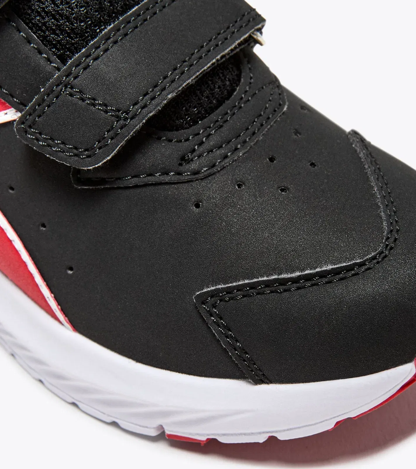 Diadora Falcon 4 Sl Jr V Black/High Risk Red/White