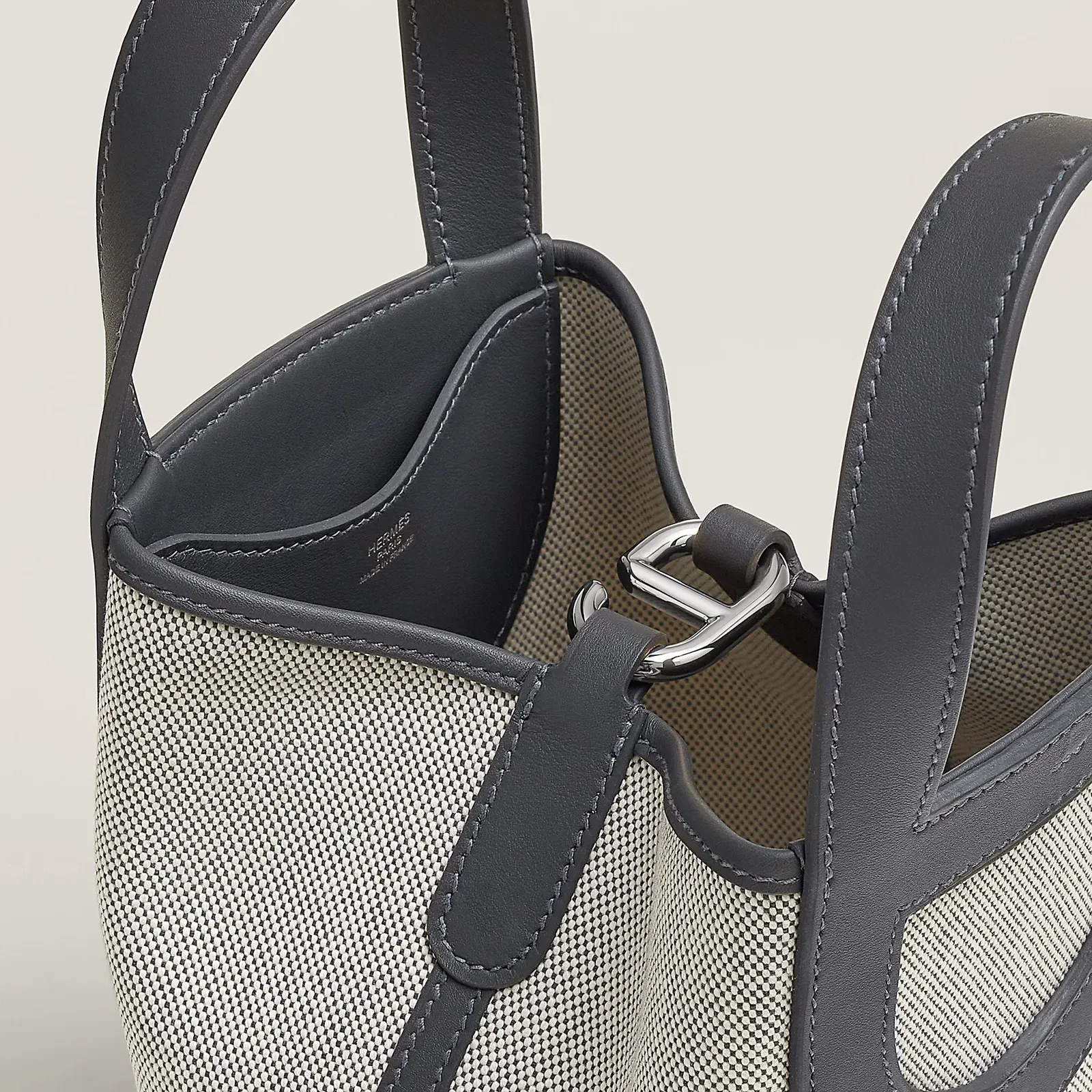 Hermes Herms In The Loop 18 Bag Noir