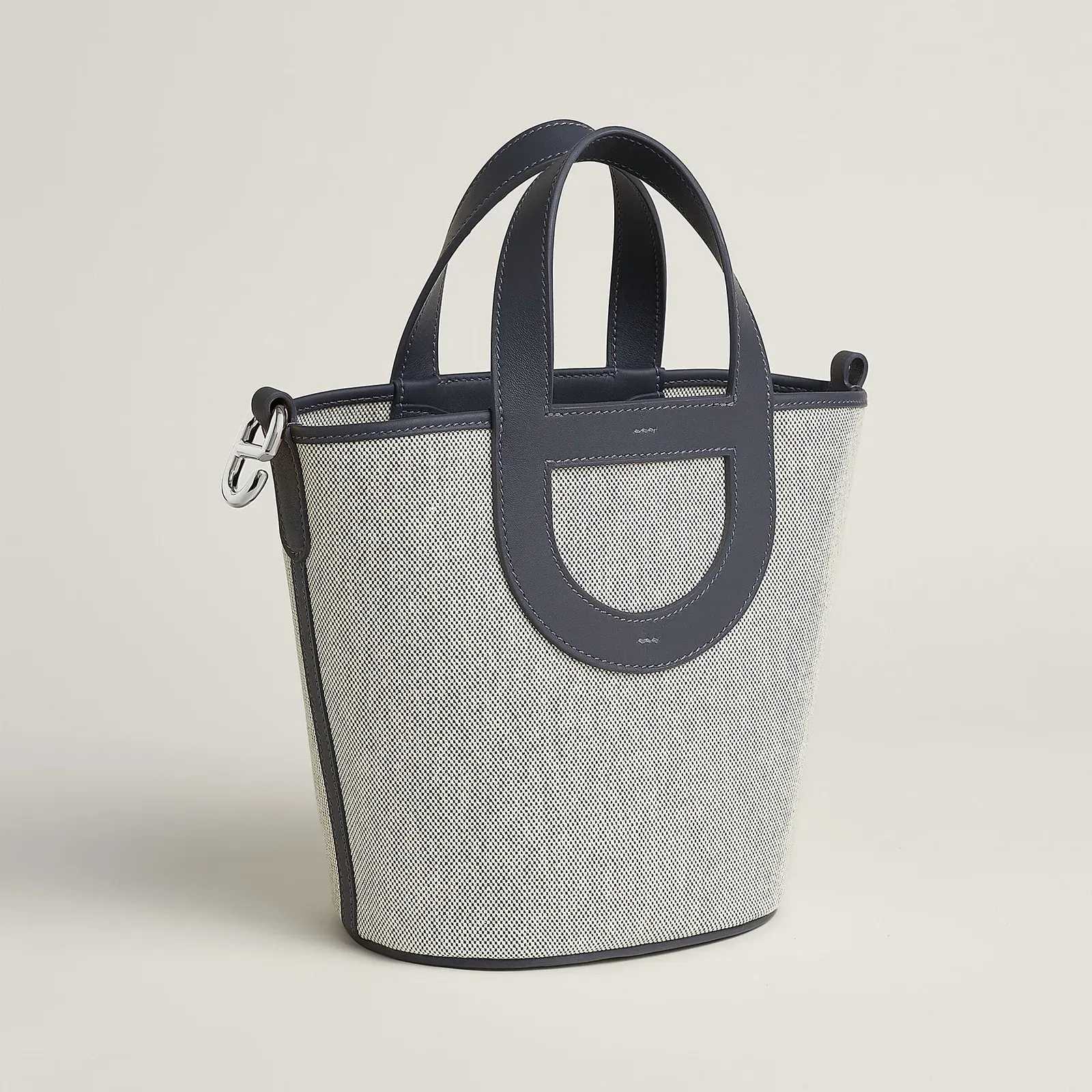 Hermes Herms In The Loop 18 Bag Noir