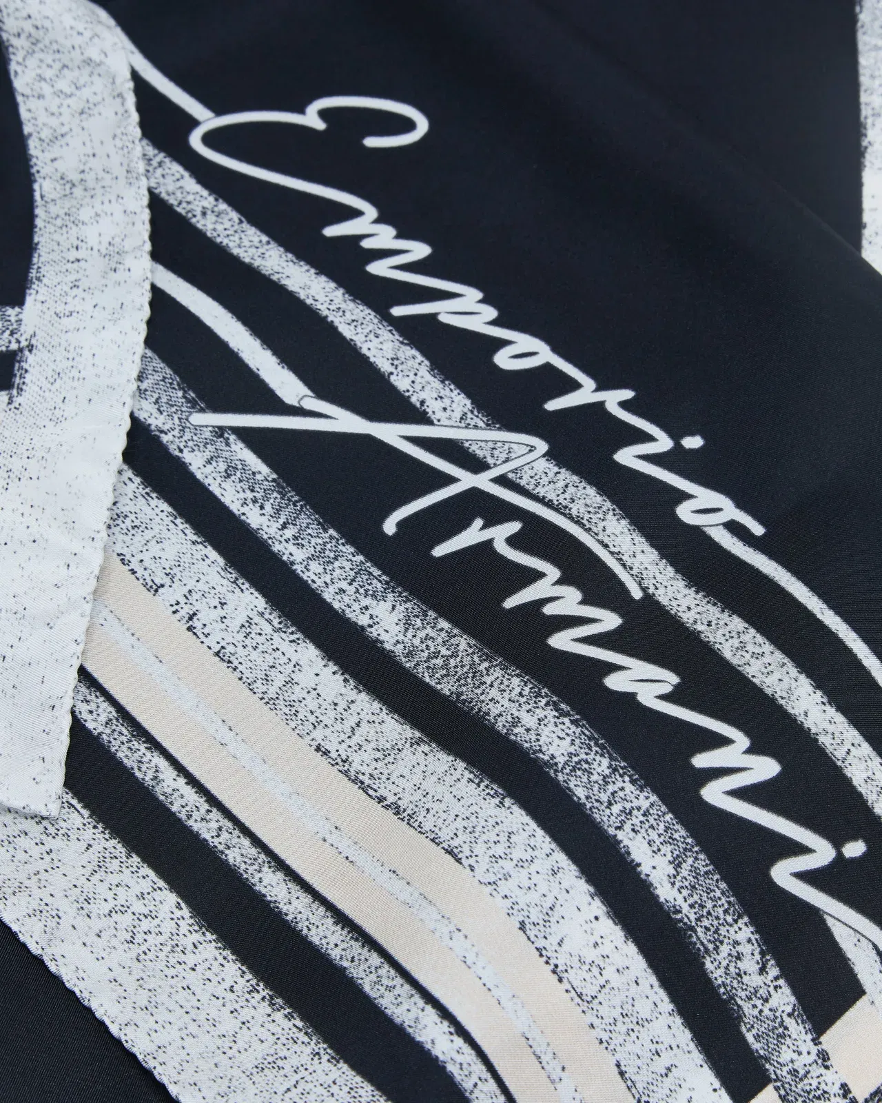 Emporio Armani Pure silk foulard with a frame print