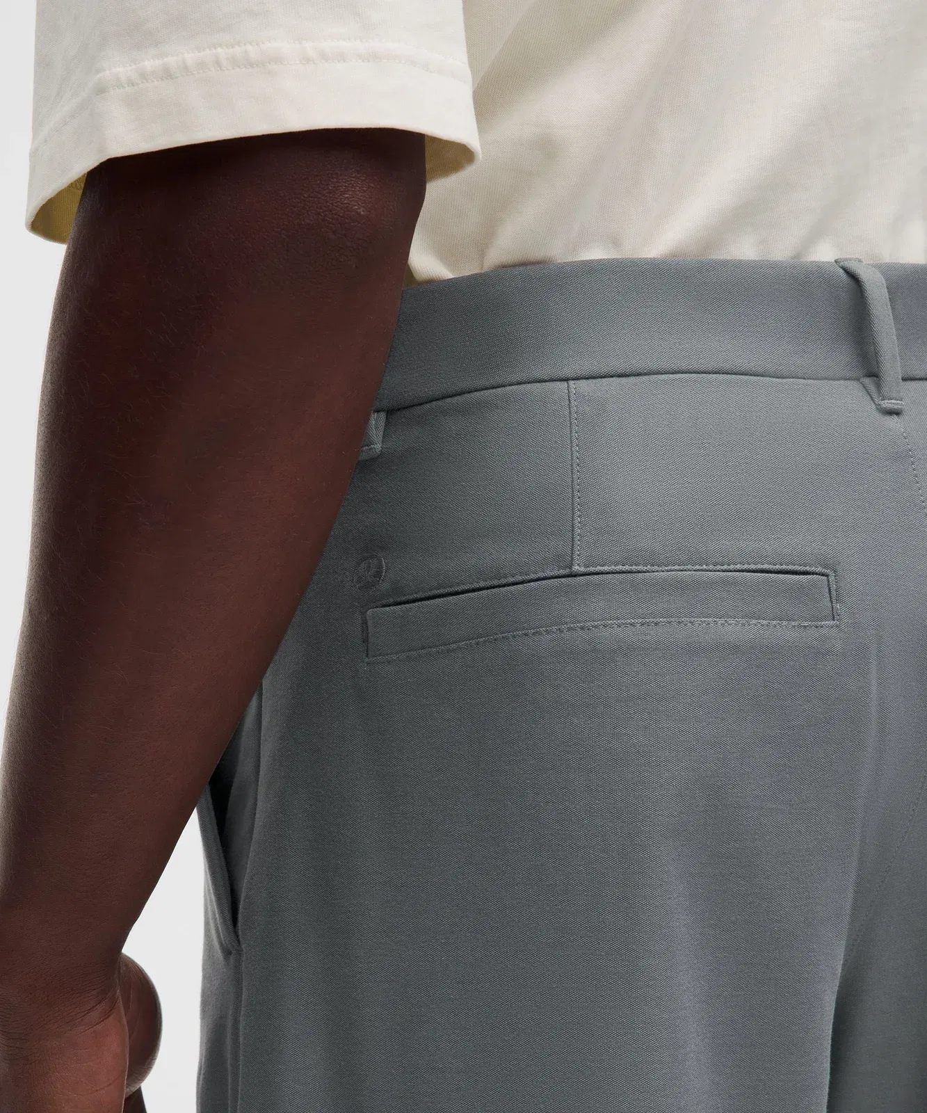 Lululemon Slacker Loose-Straight Trouser 32L *Light