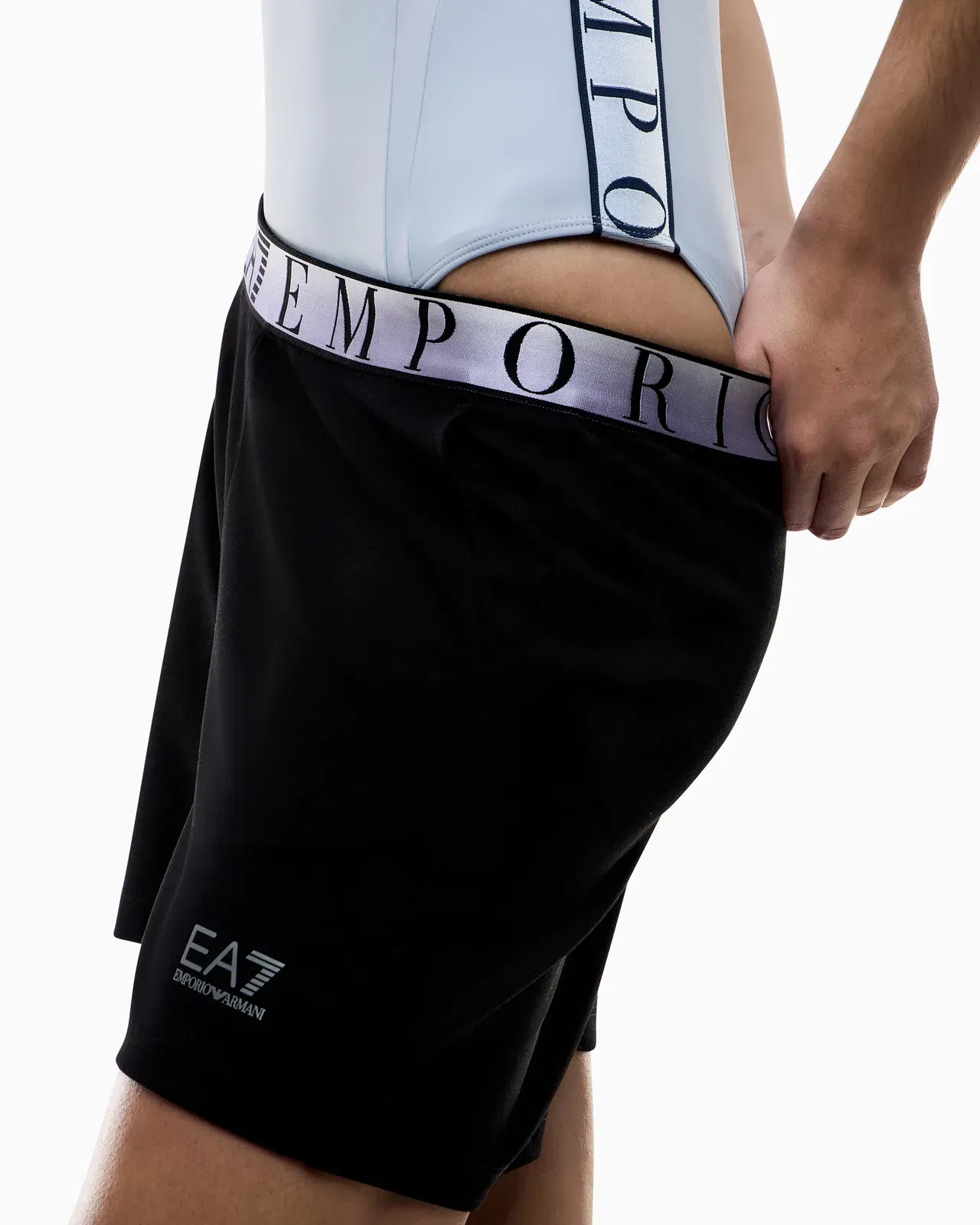 EA7 Dynamic Athlete shorts in natural VENTUS7 technical fabric