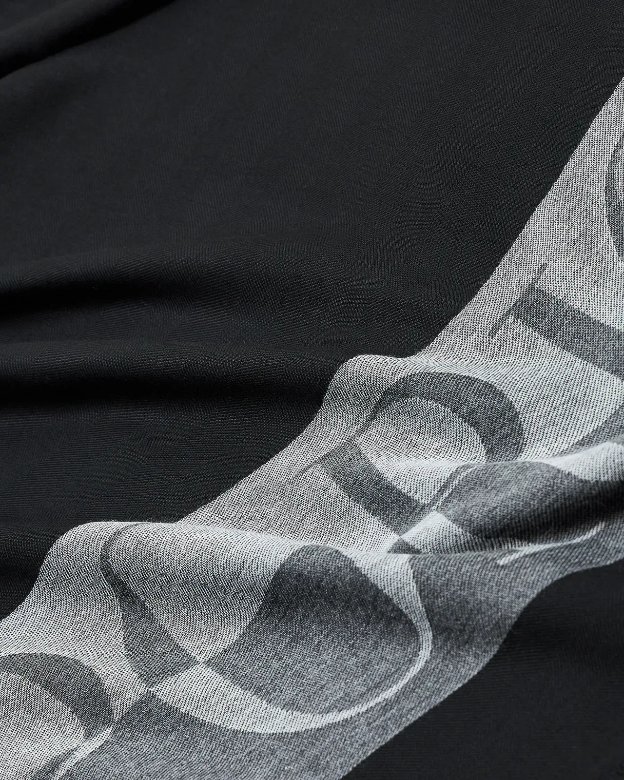 Emporio Armani Striped scarf with oversized logo