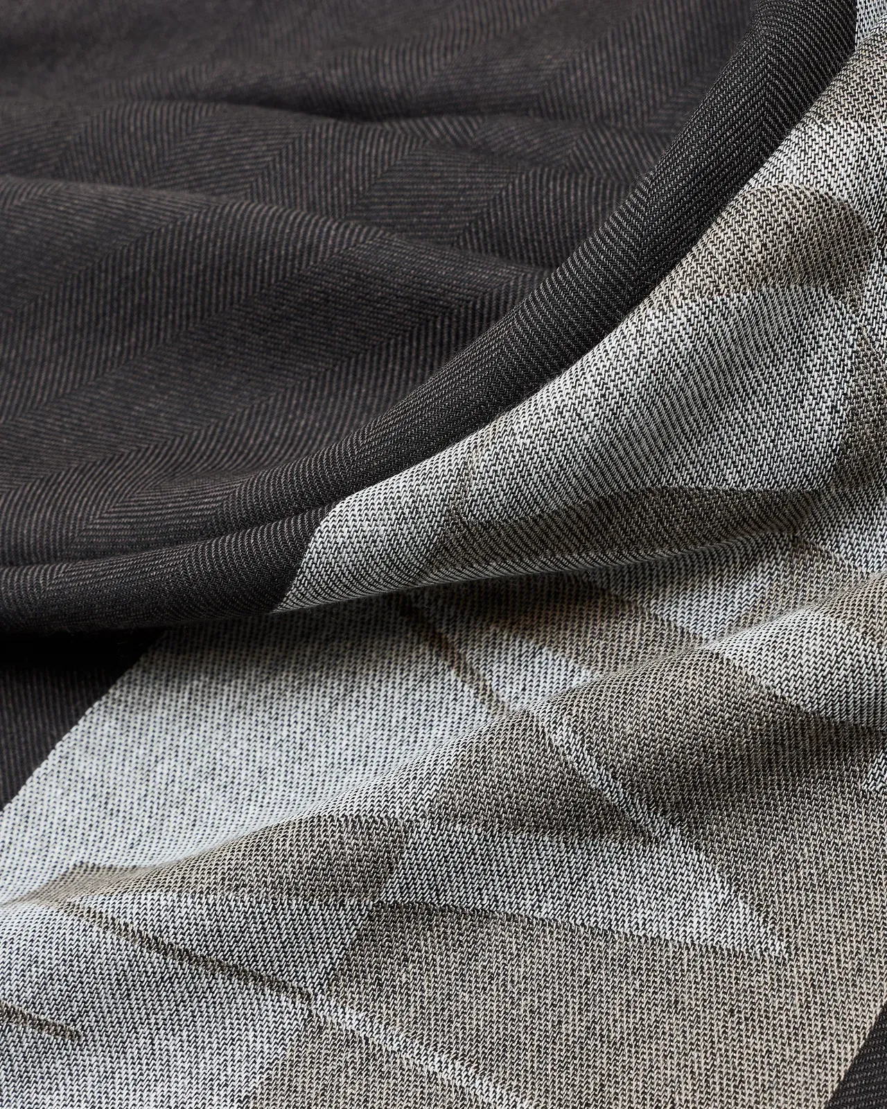 Emporio Armani Striped scarf with oversized logo
