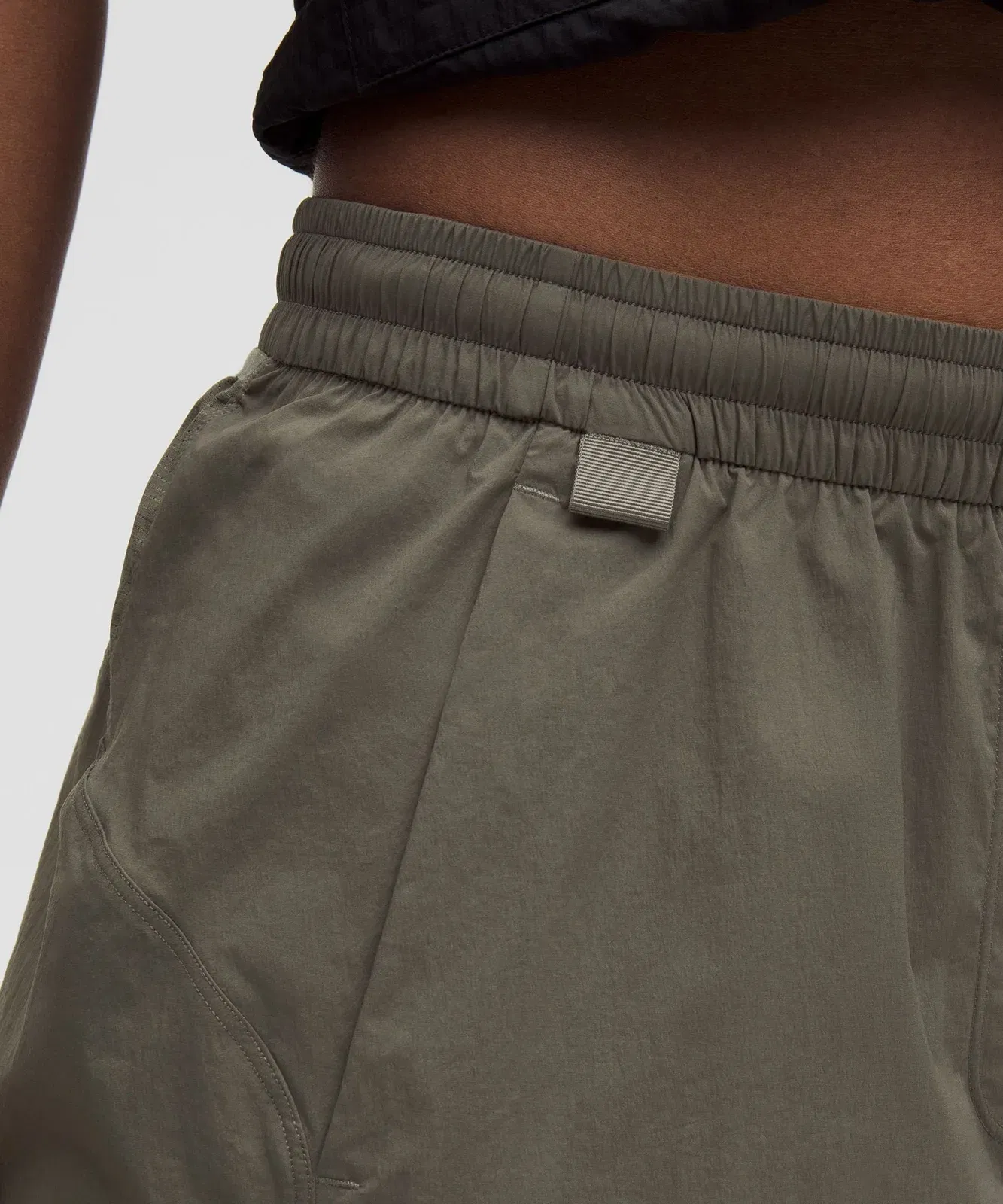 Lululemon Women's Glyde Relaxed Mid-Rise Hiking Short 7"