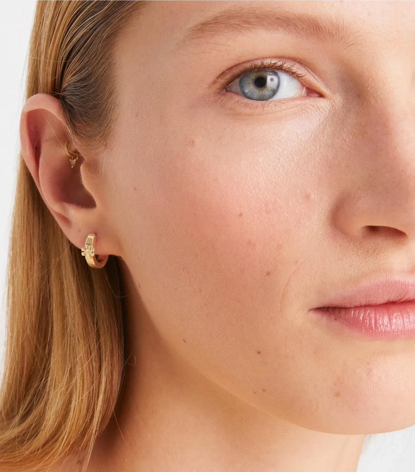 Icon Huggie Earrings