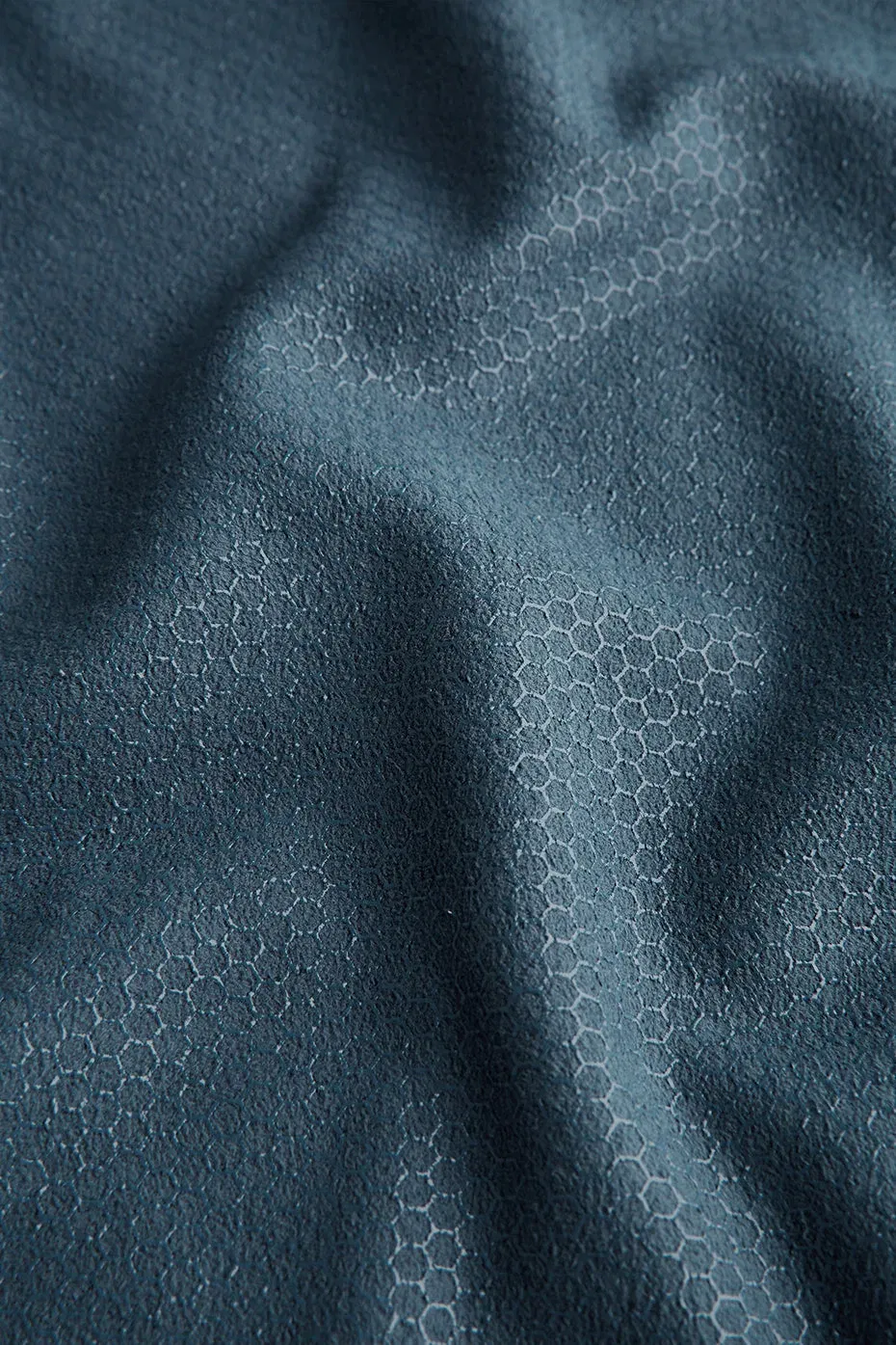 Grounded No-Slip Towel