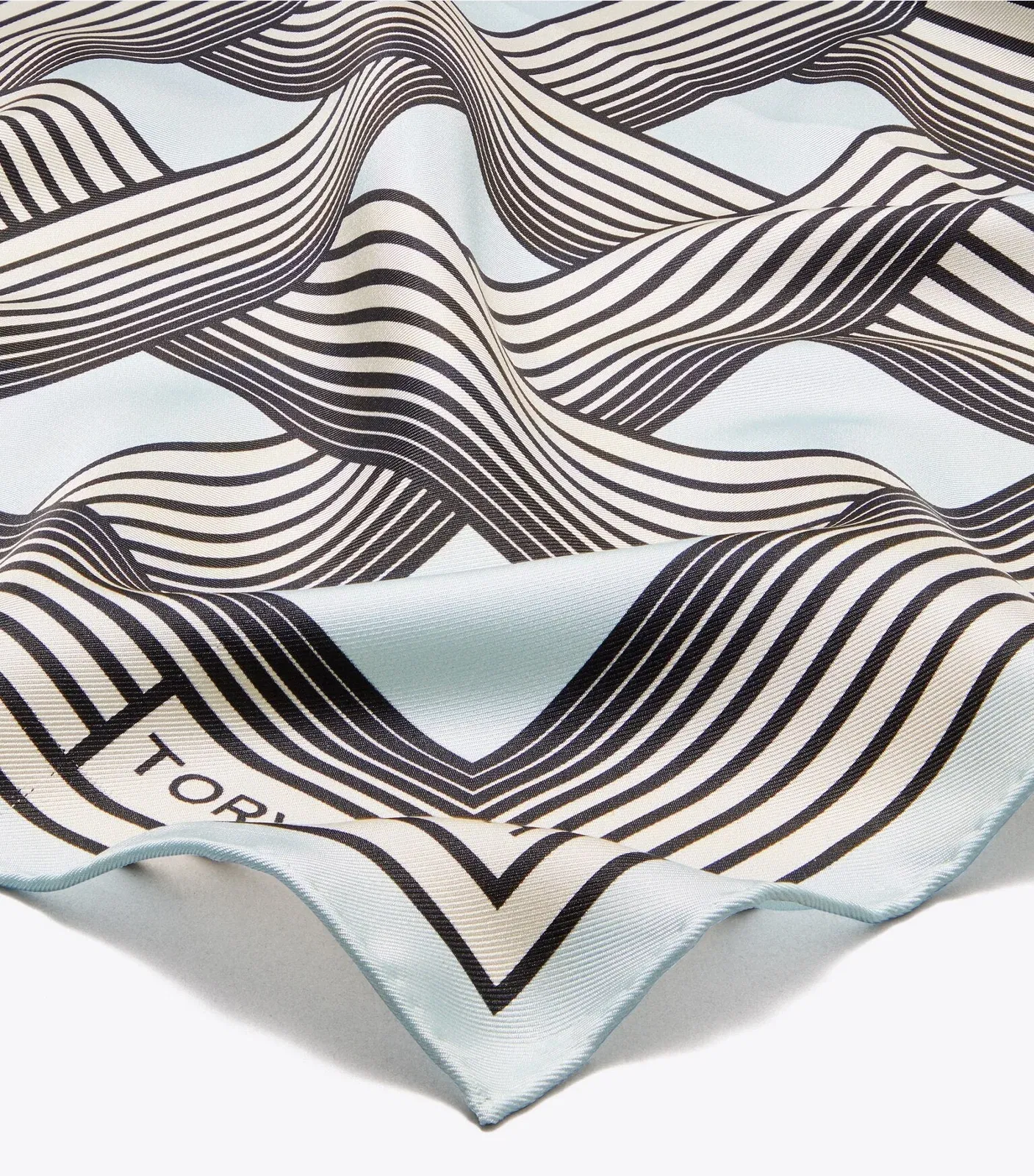 Gradual Stripe Neckerchief
