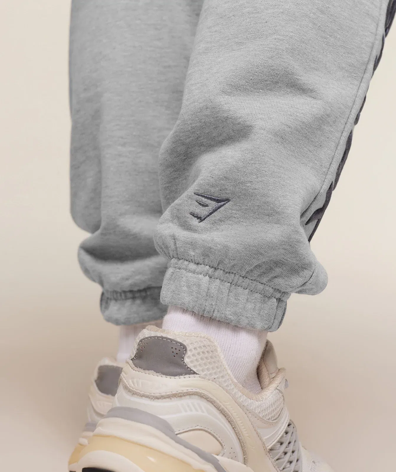 Gymshark Embroidered Logo Joggers - Light Grey Core Marl