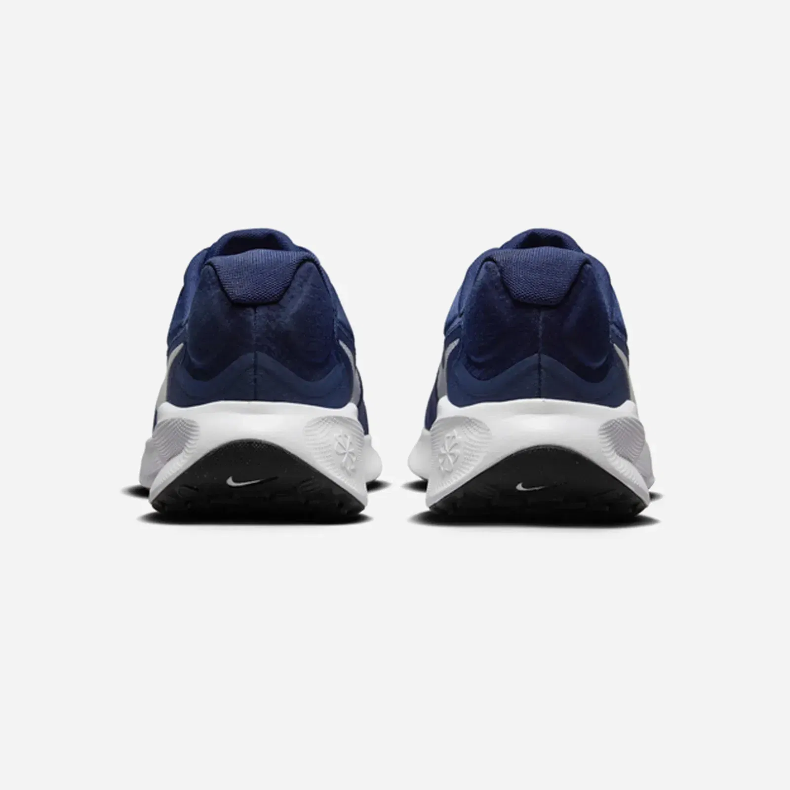 Nike Revolution 7 Midnight Navy Black White Pure Platinum
