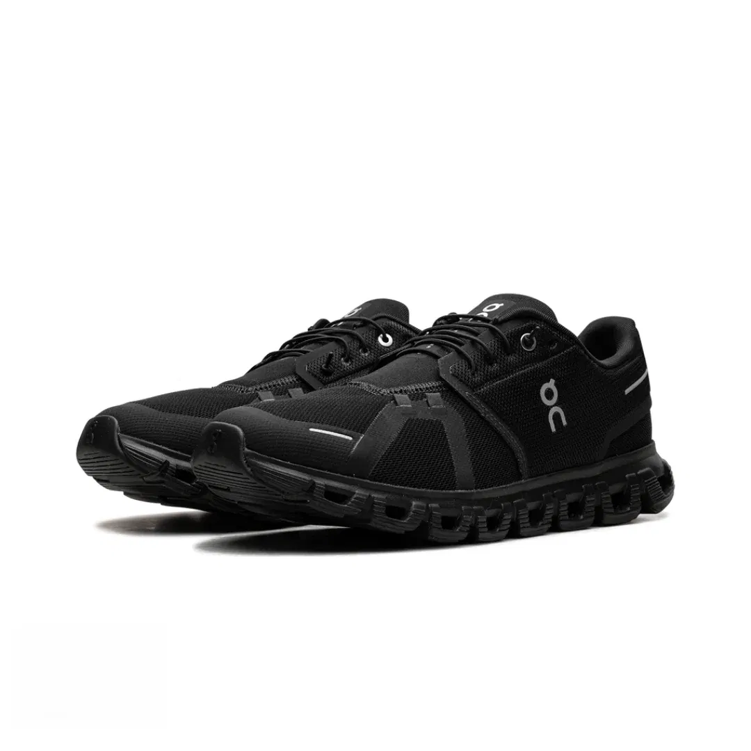 ON Cloud 6 'Triple Black'