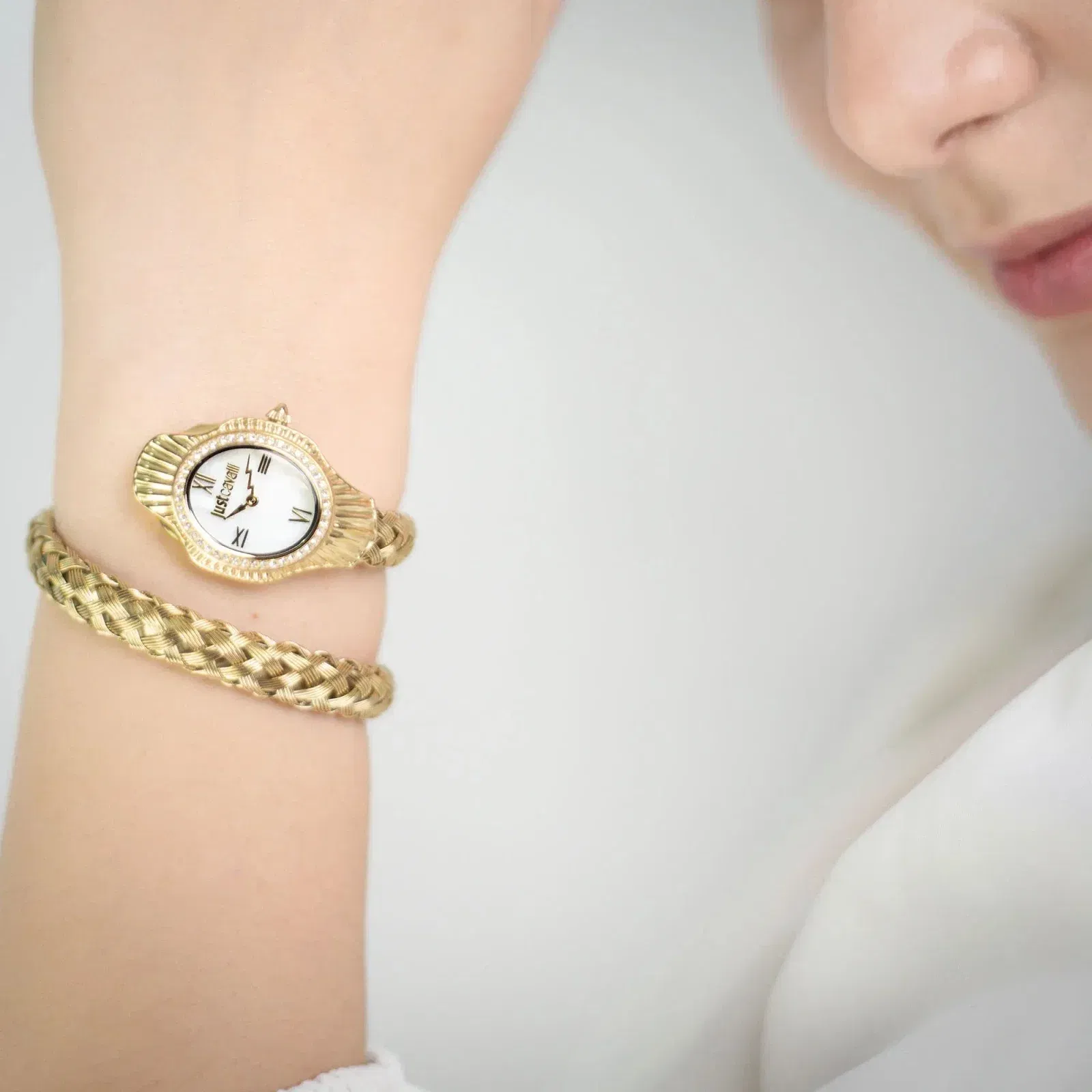 Twined Yellow Gold MOP