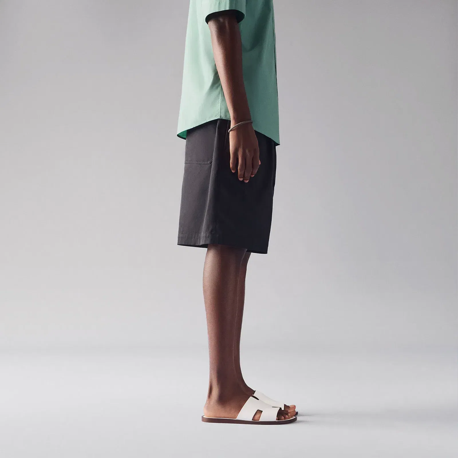 Hermes Izmir sandal (noir)