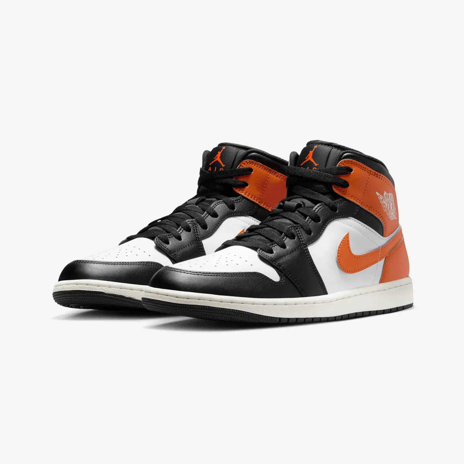 Air Jordan 1 Mid Black Toe Starfish