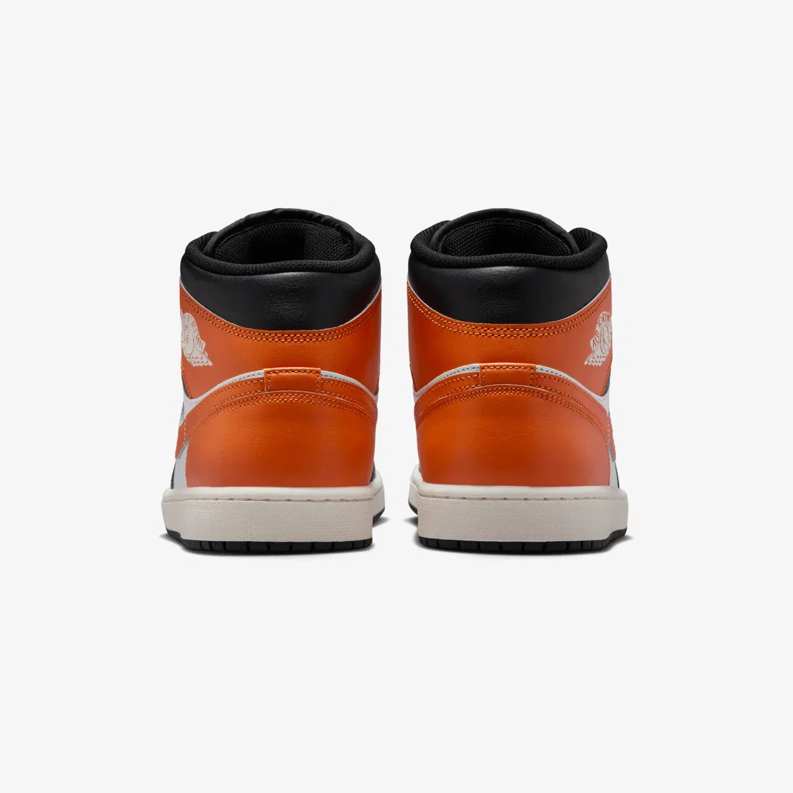 Air Jordan 1 Mid Black Toe Starfish