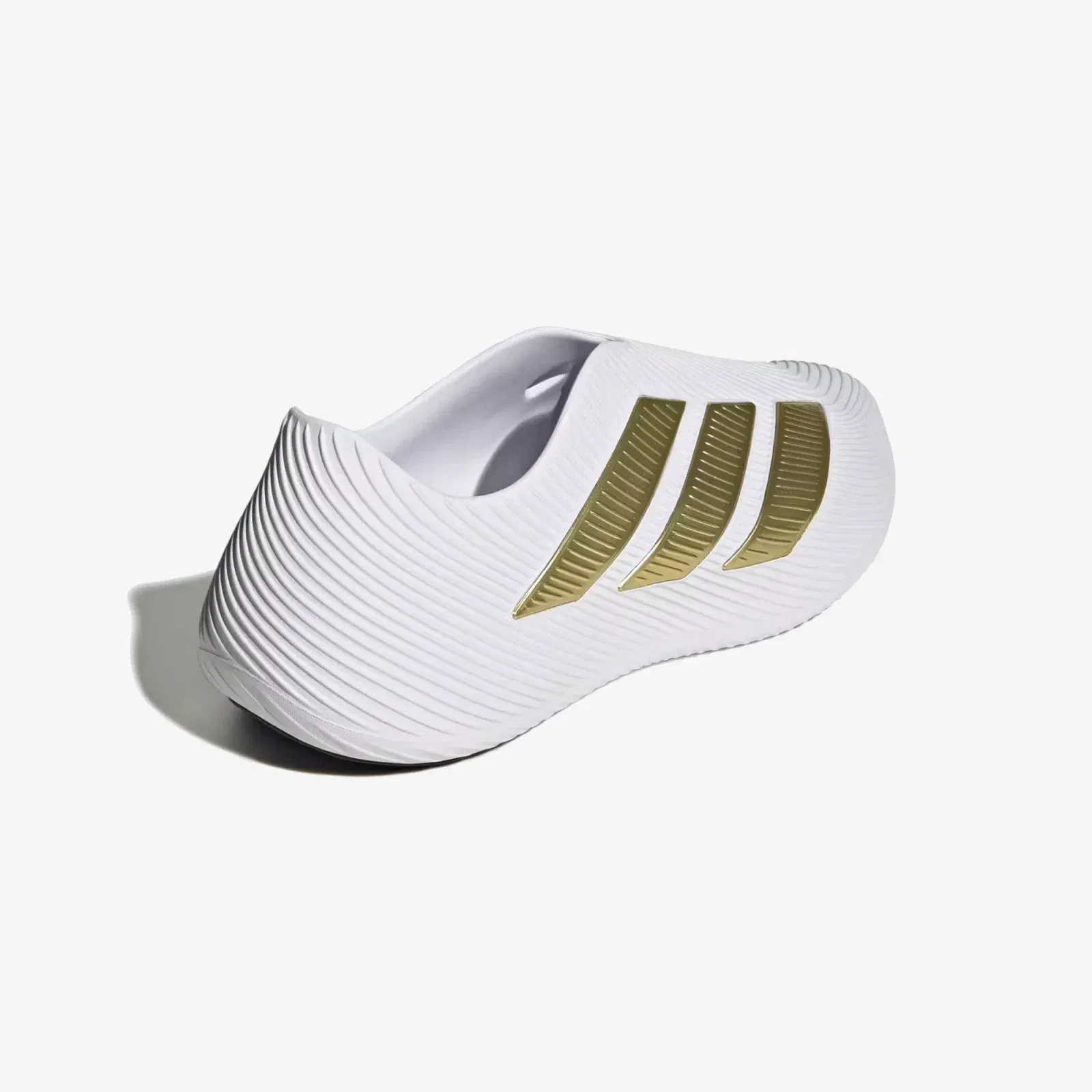 ADIDAS PURECHILL { CLOUD WHITE/GOLD METALLIC/CORE BLACK
