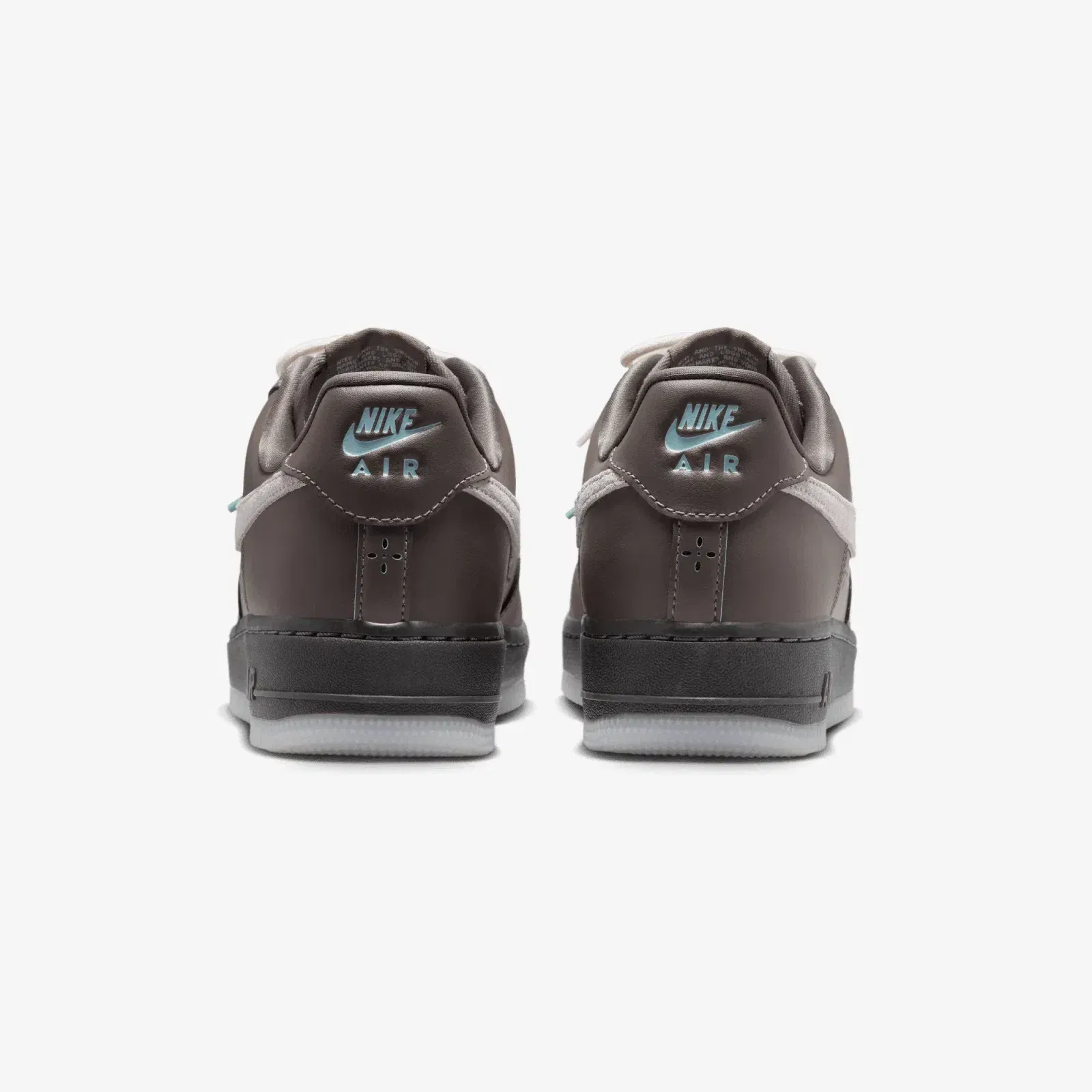 Nike AIR FORCE 1 '07 LV8 { RIDGEROCK/VAST GREY-OCEAN CUBE-SAIL