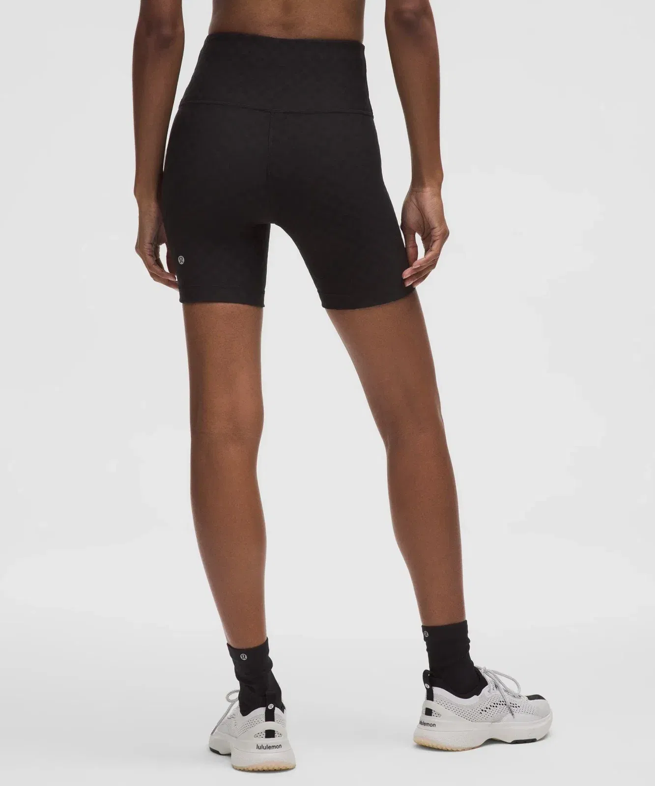 Lululemon Women's 3D Jacquard Diamond Train High-Rise Shorts 6"