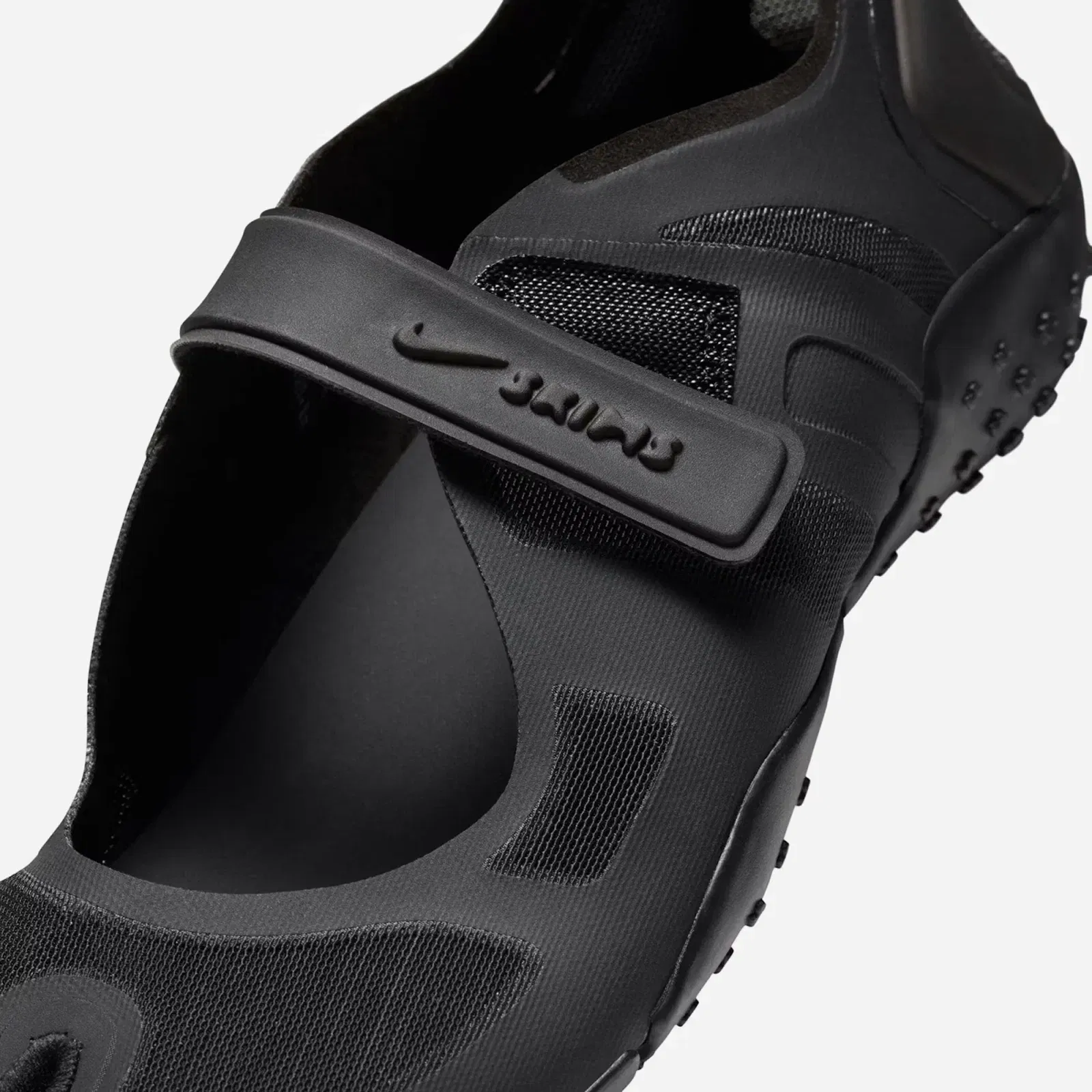 Nike x Skims Rift Mesh Footwear Black