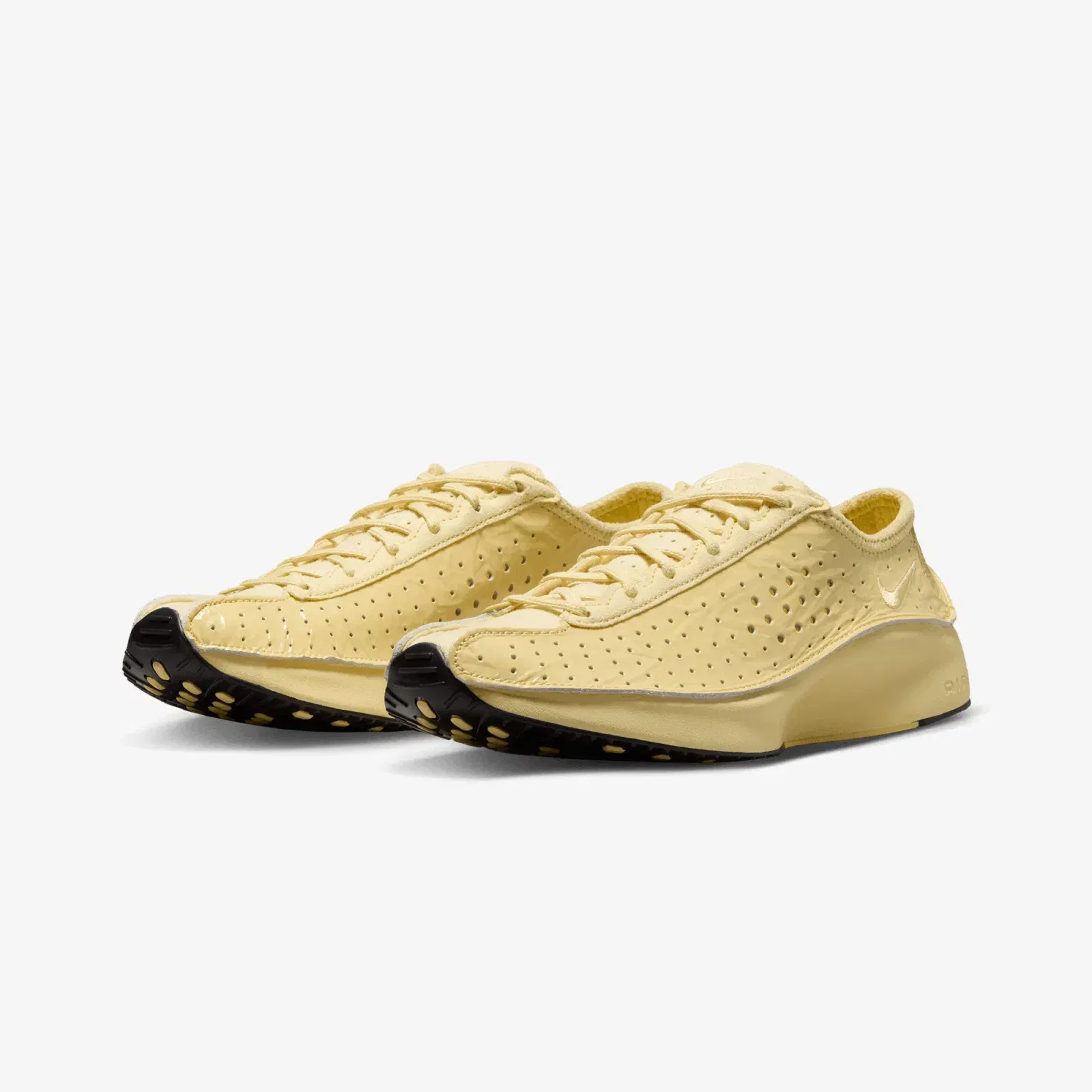 Nike AIR SUPERFLY { SOFT YELLOW/SOFT YELLOW-SOFT YELLOW
