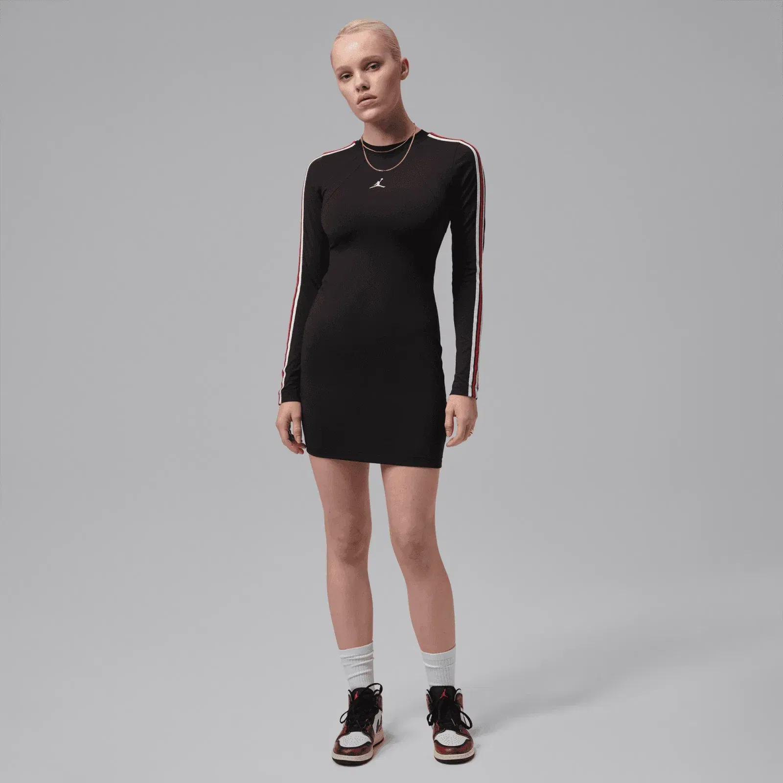NIKE BROOKLYN LONG-SLEEVE DRESS { BLACK/ GYM RED/ SAIL