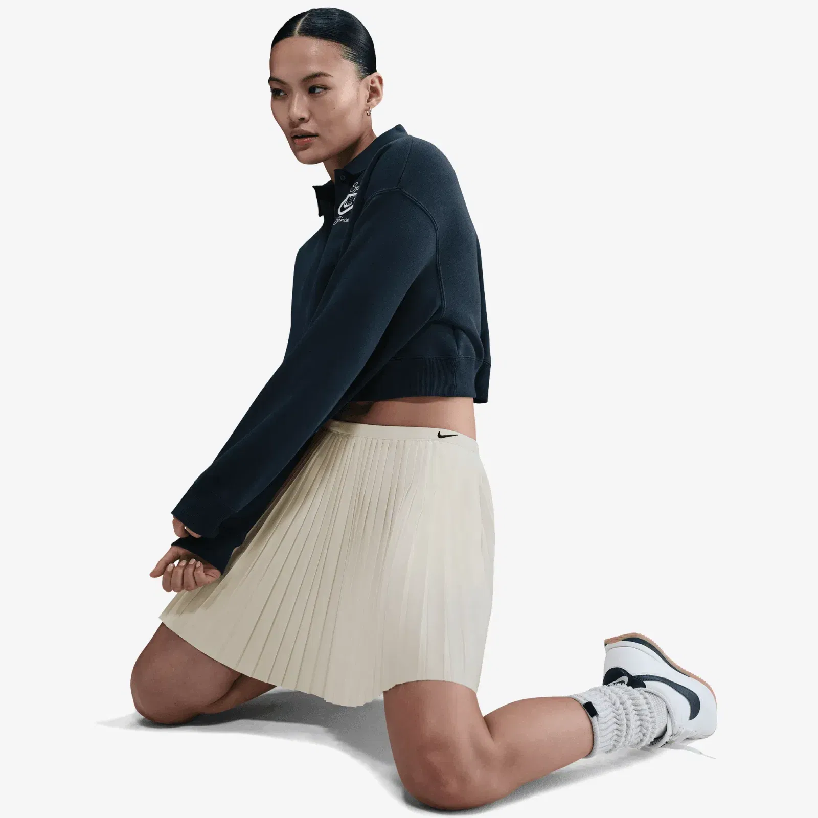 NIKE PLEATED SKIRT { WHITE