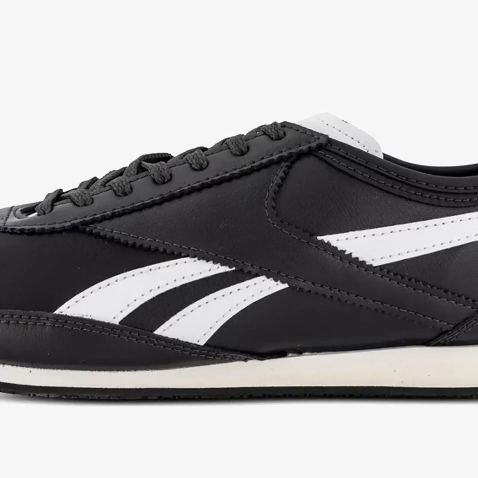 Reebok R400 { WASHED BLACK/CHALK