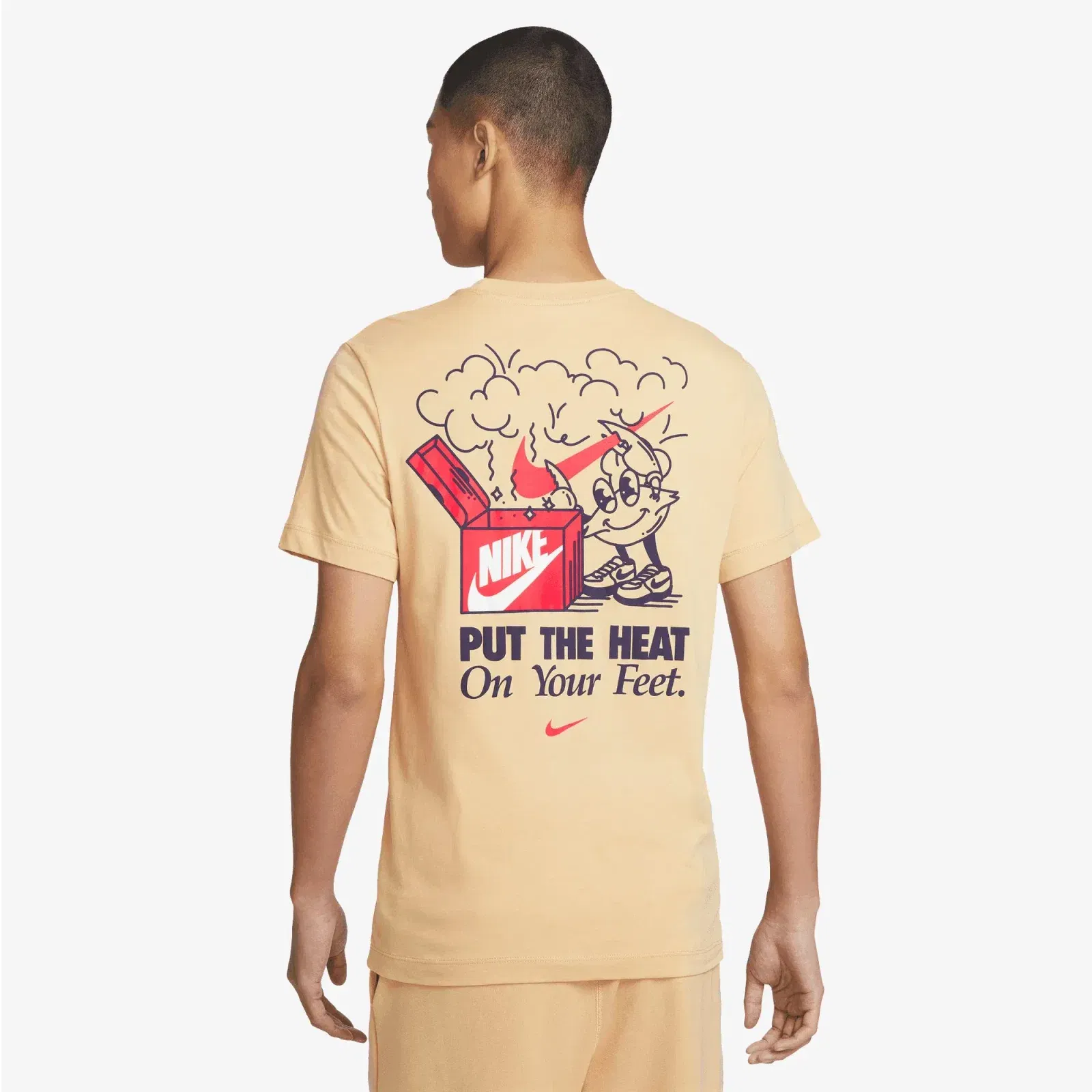 NIKE SPORTSWEAR CLUB { BROWN