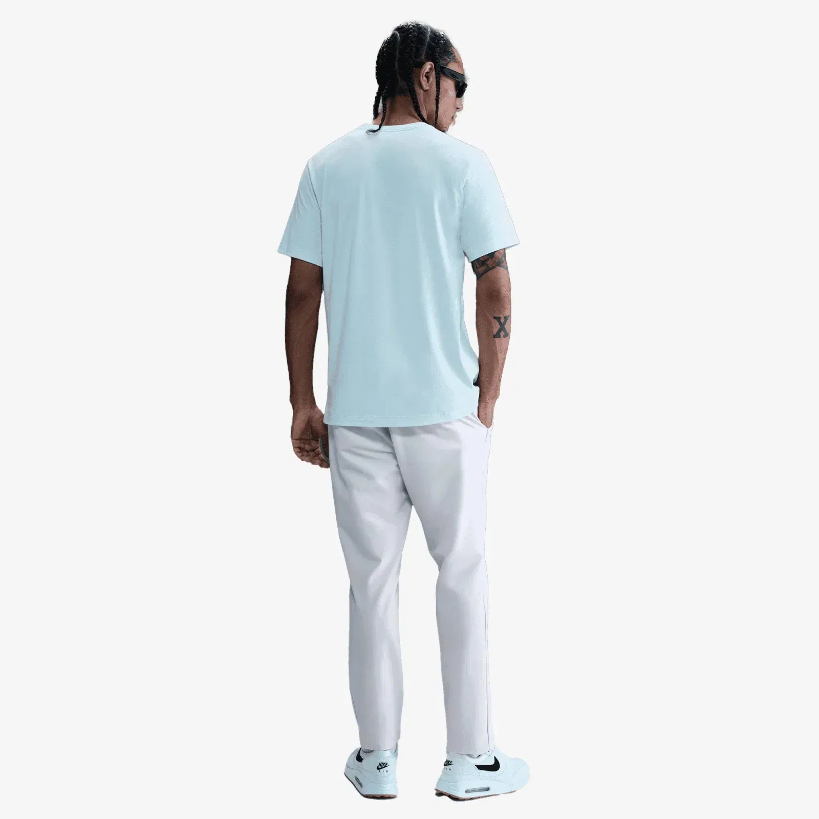 NIKE SPORTSWEAR T-SHIRT { GLACIER BLUE