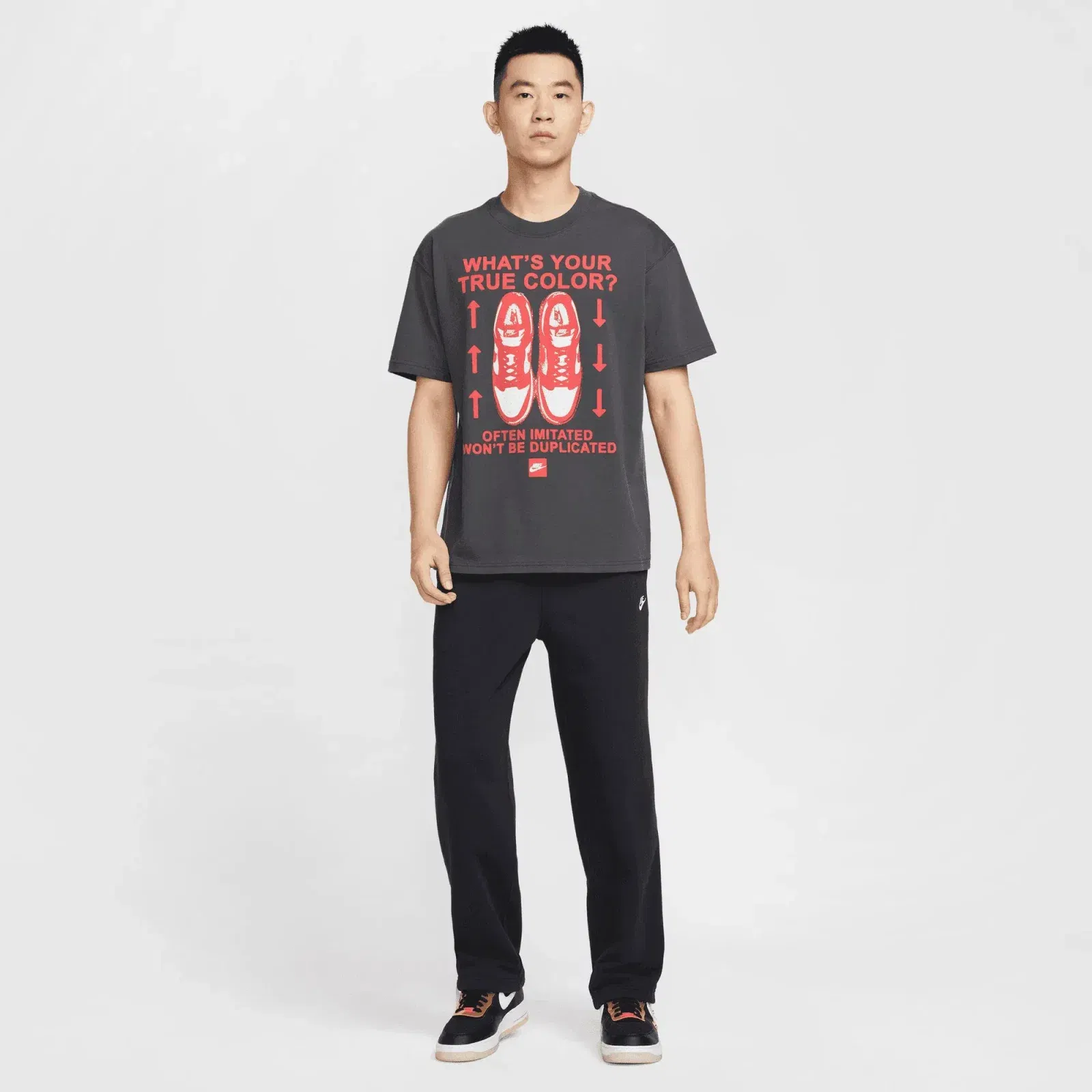 NIKE SPORTSWEAR T-SHIRT { ANTHRACITE