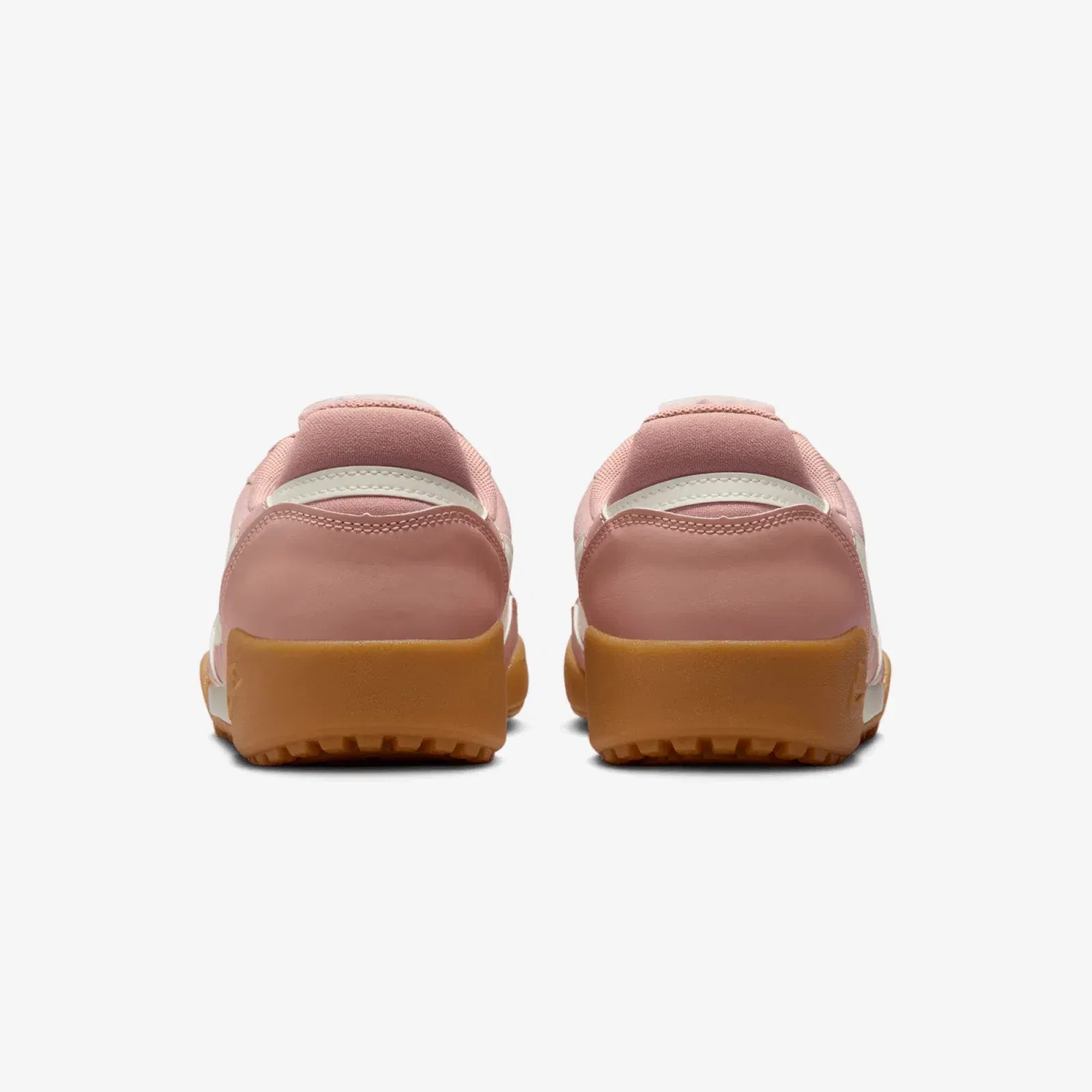 NIKE | TERRA MANTA { PARTICLE PINK/SAIL-GUM LIGHT BROWN