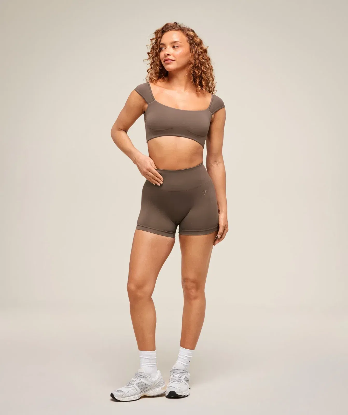 Gymshark Soft Sculpt Cap Sleeve Bralette - Walnut Brown
