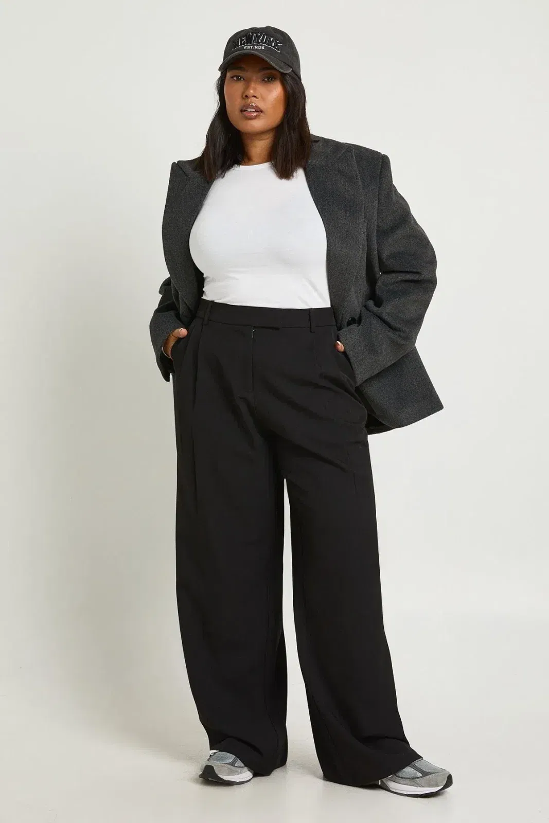 Plus Boohoo Basics Tailored Wide Leg Trouser