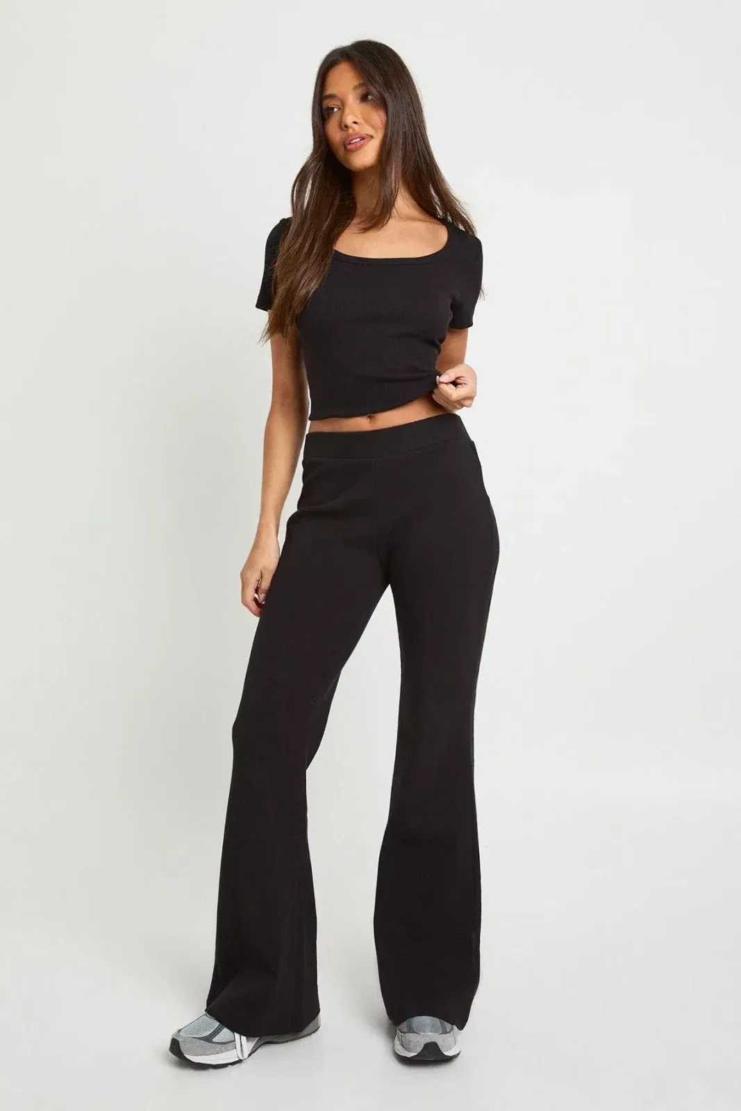 Basic Rib Scoop Neck Fitted Short Sleeve Top