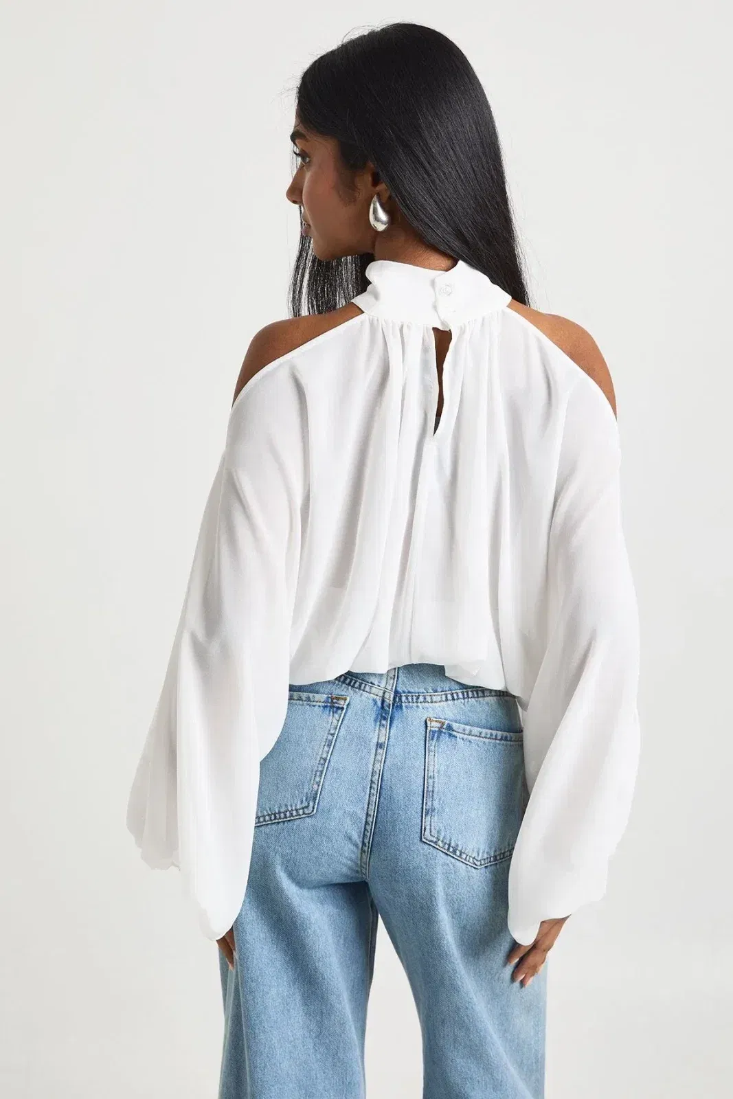 Chiffon Cold Shoulder Volume Sleeve Blouse