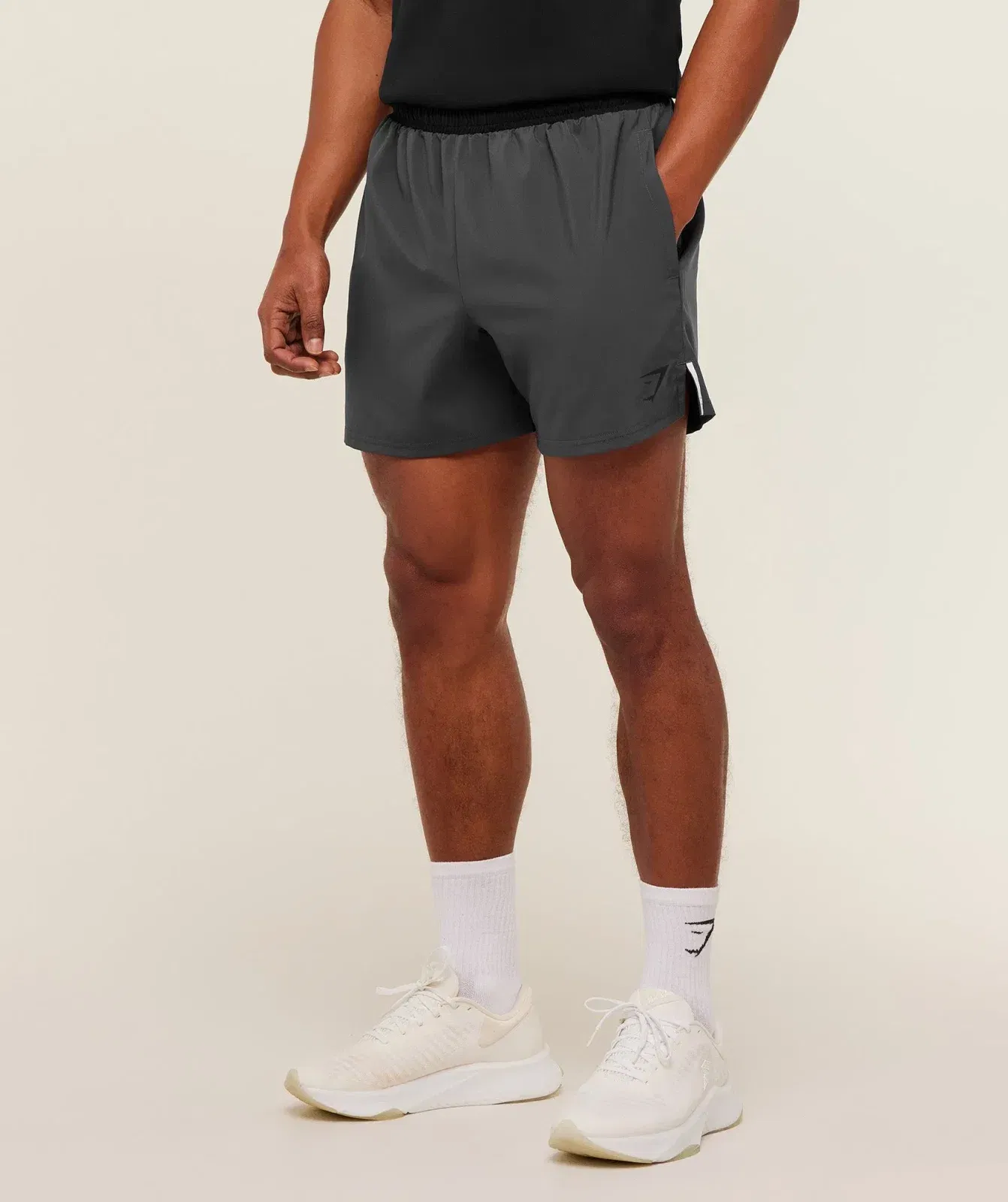 Gymshark Arrival Contrast Shorts - GS Onyx Grey/GS Black