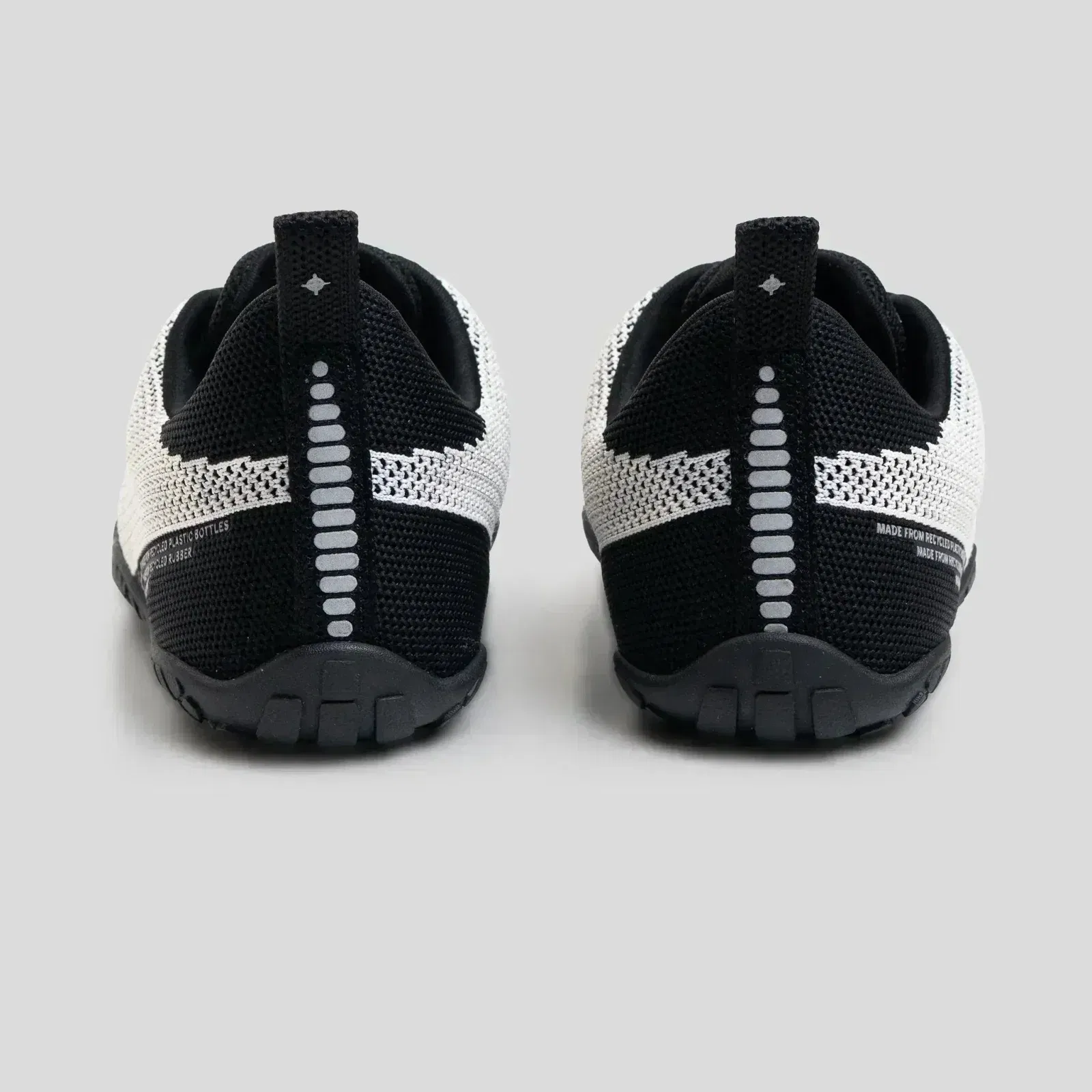 Tech Tabi Magnesium White | Barefoot Runner
