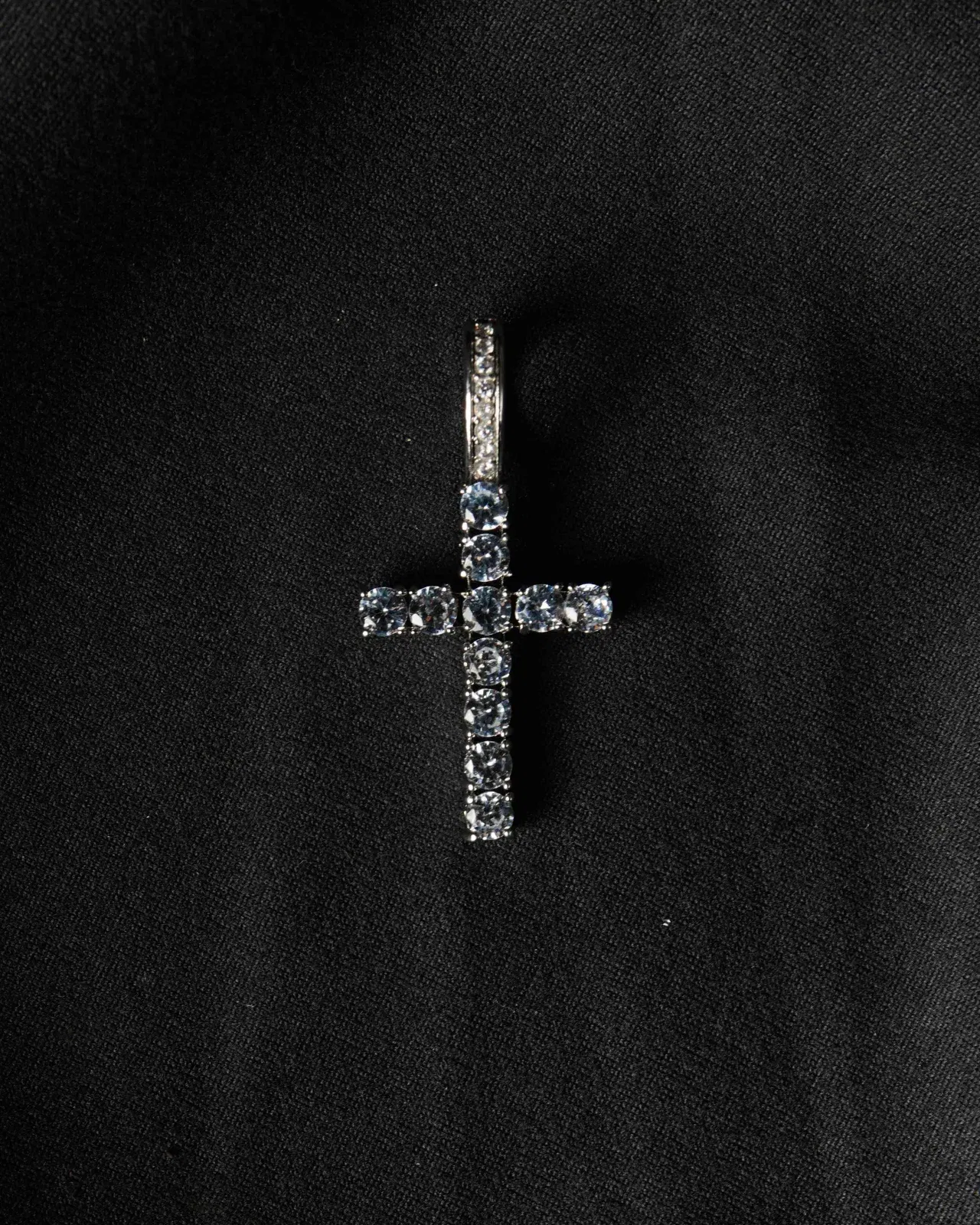 Manaca Crystal Halo Cross Pendant