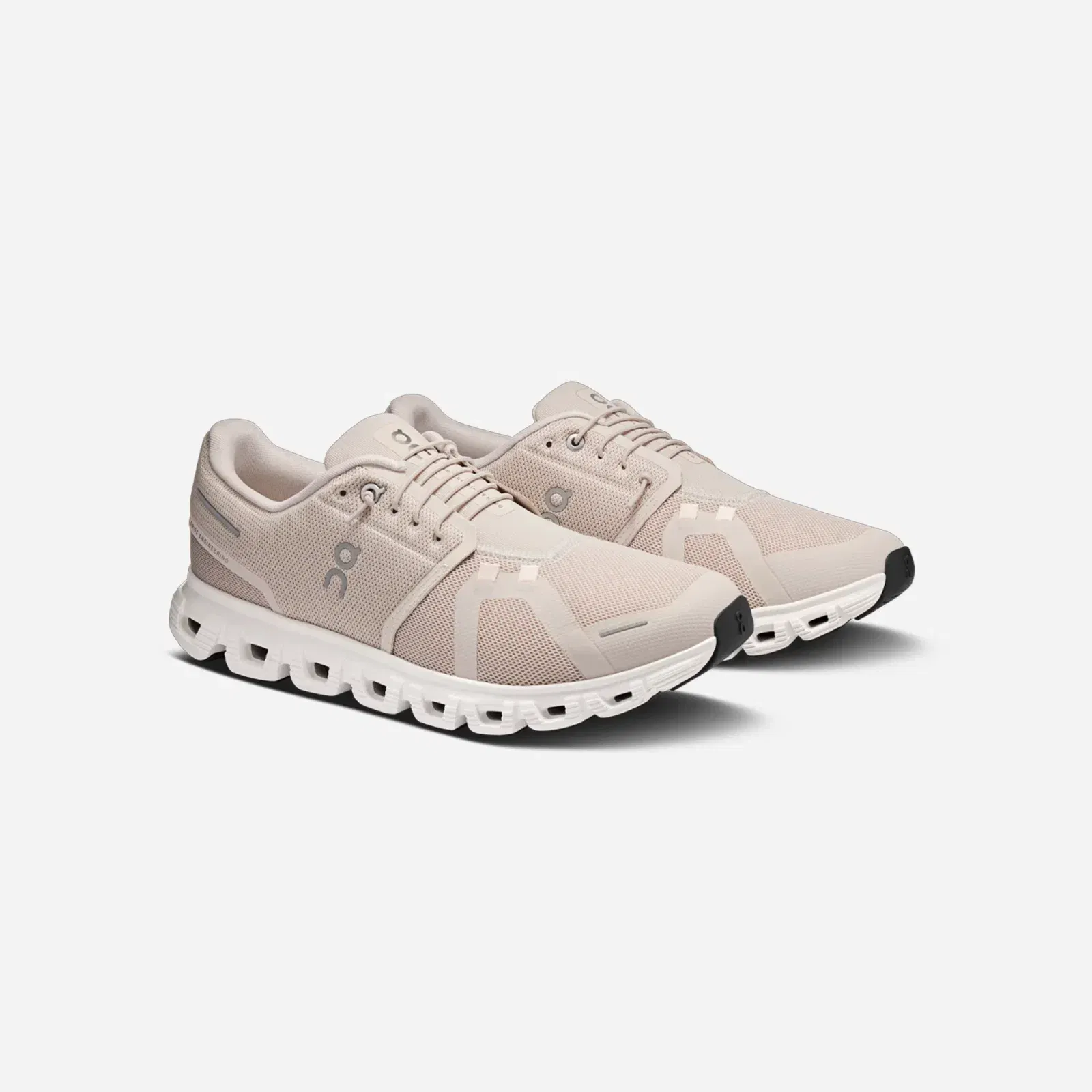 ON Running Cloud 6 Pearl White