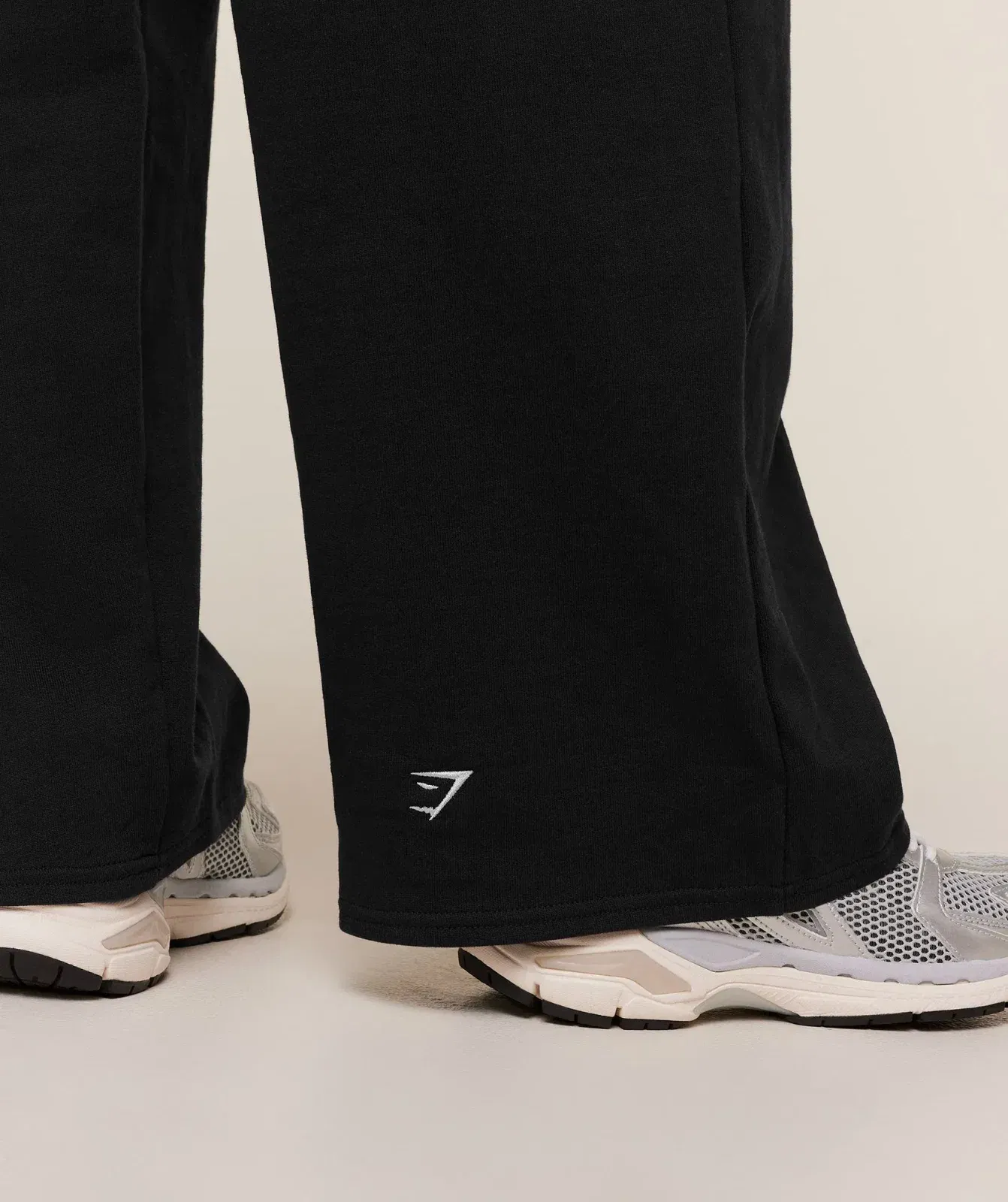 Gymshark Collegiate Graphic Straight Leg Jogger - GS Black