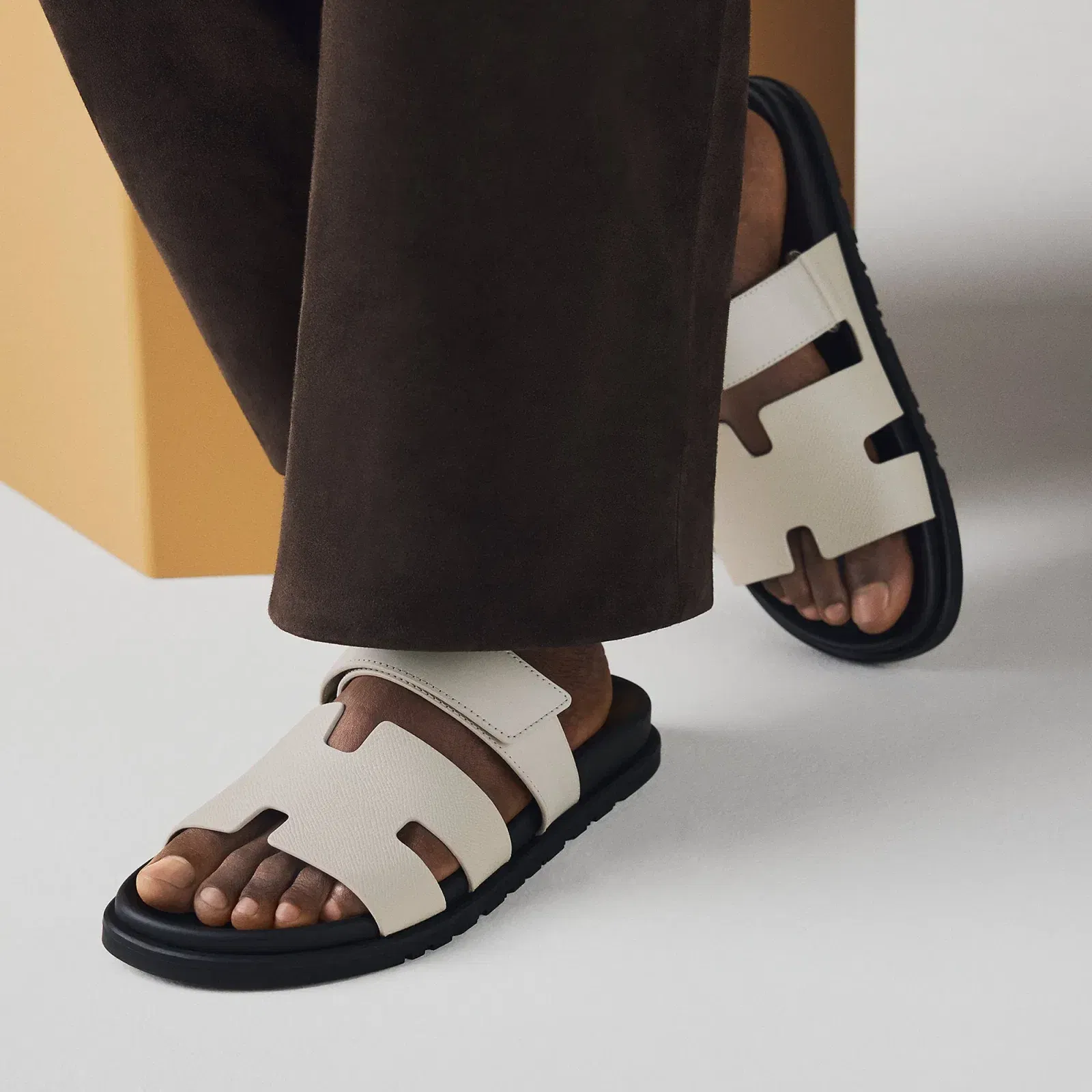 Hermes Chypre Sandal Noir