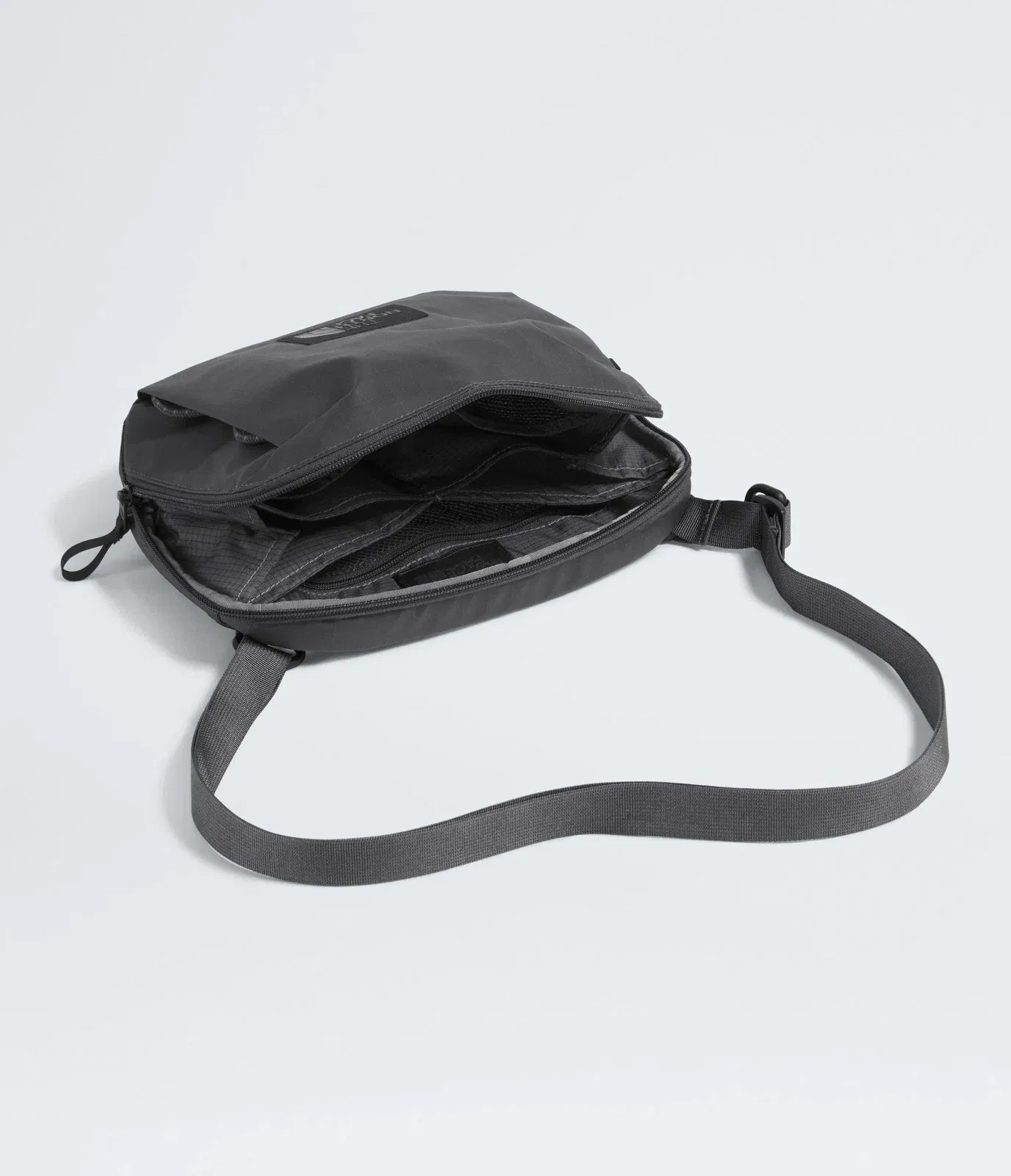 The North Face Base Camp™ Voyager Pro Crossbody Anthracite Grey