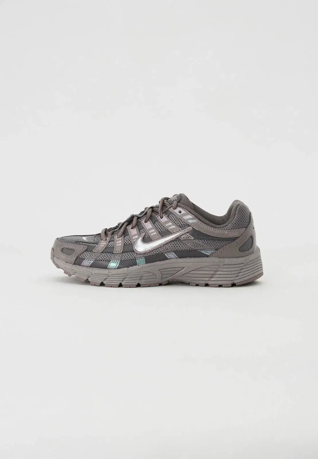 NIKE RUNNING Nike P-6000 Cave Stone Medium Ash Flat Pewter Metallic Silver