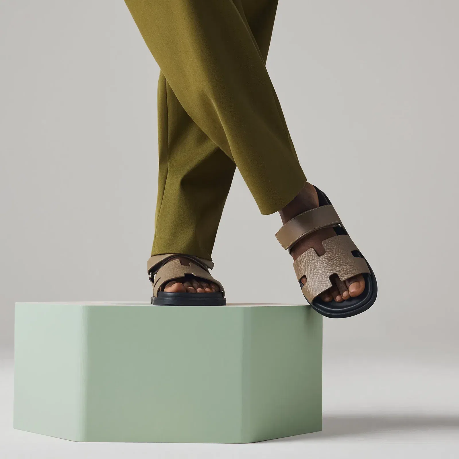 Hermes Chypre Sandal Noir