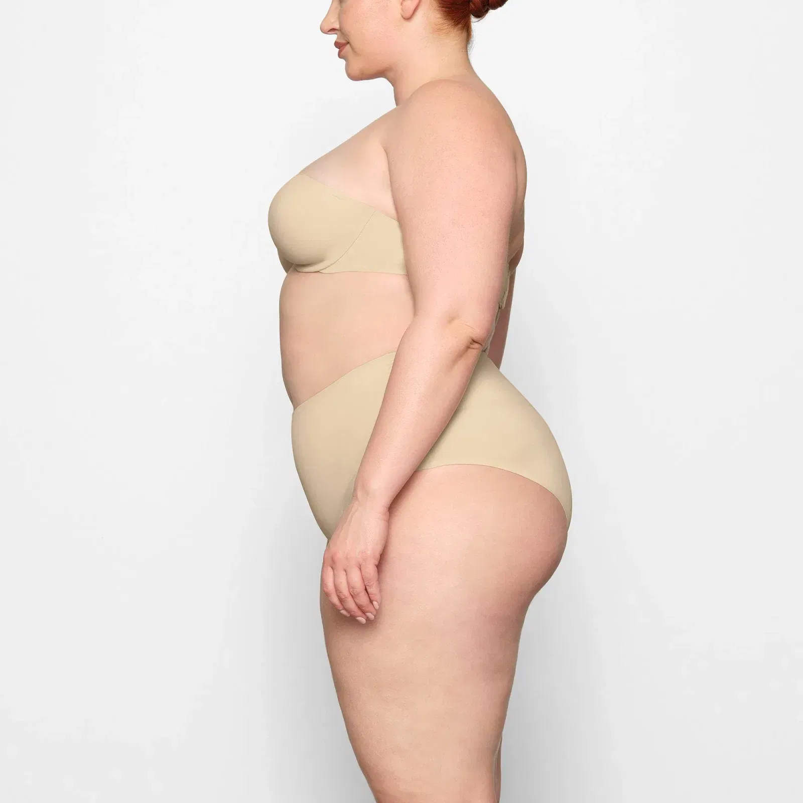 Smoothing Intimates High-waisted Brief