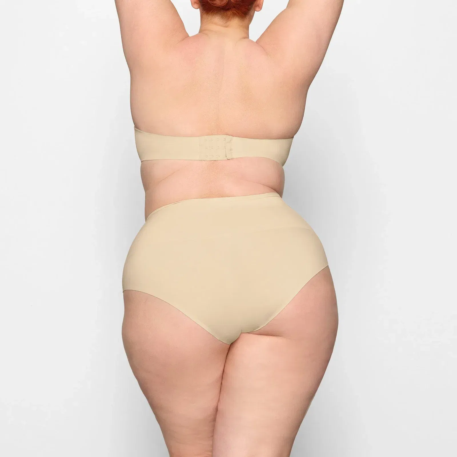Smoothing Intimates High-waisted Brief