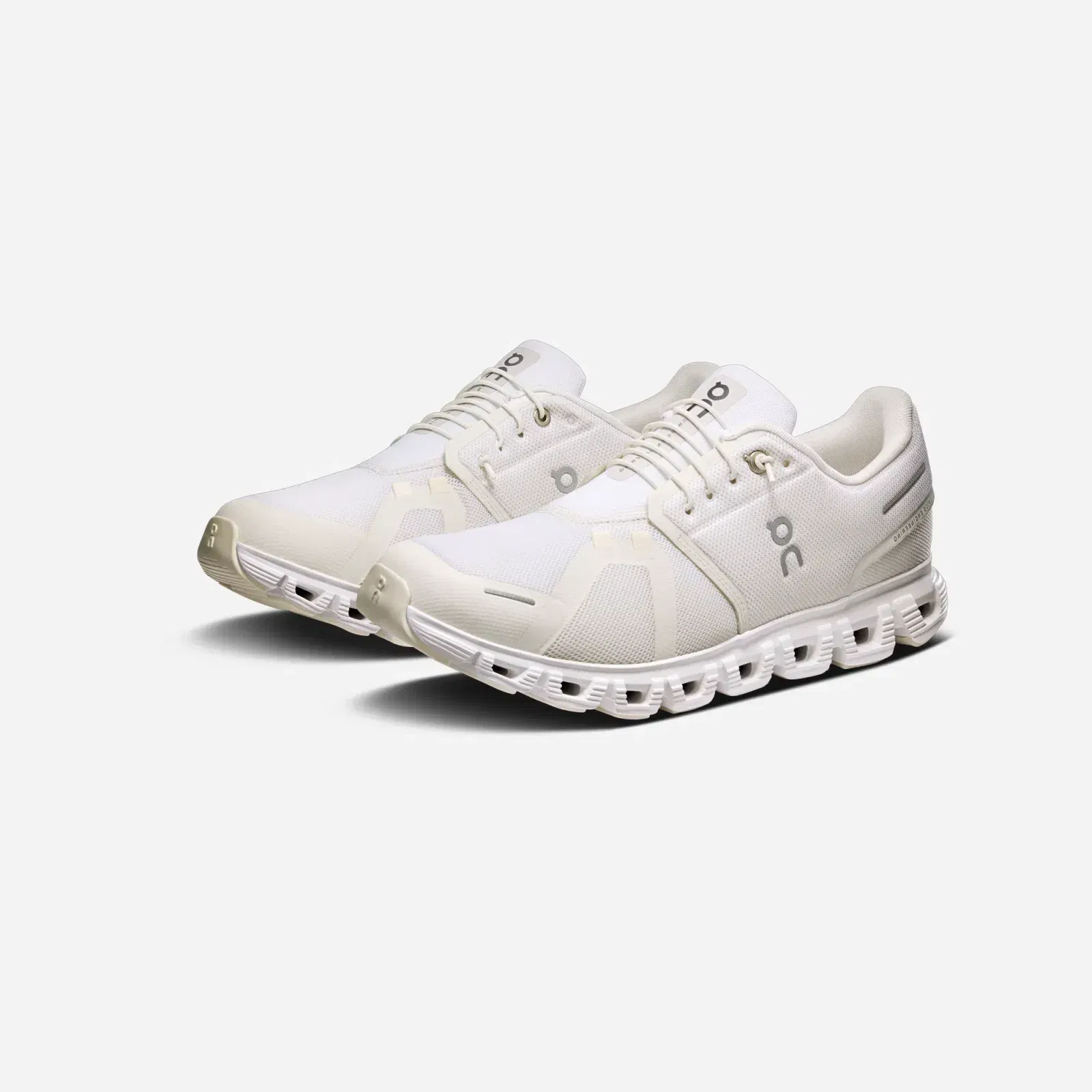 ON Cloud 6 'Triple White'