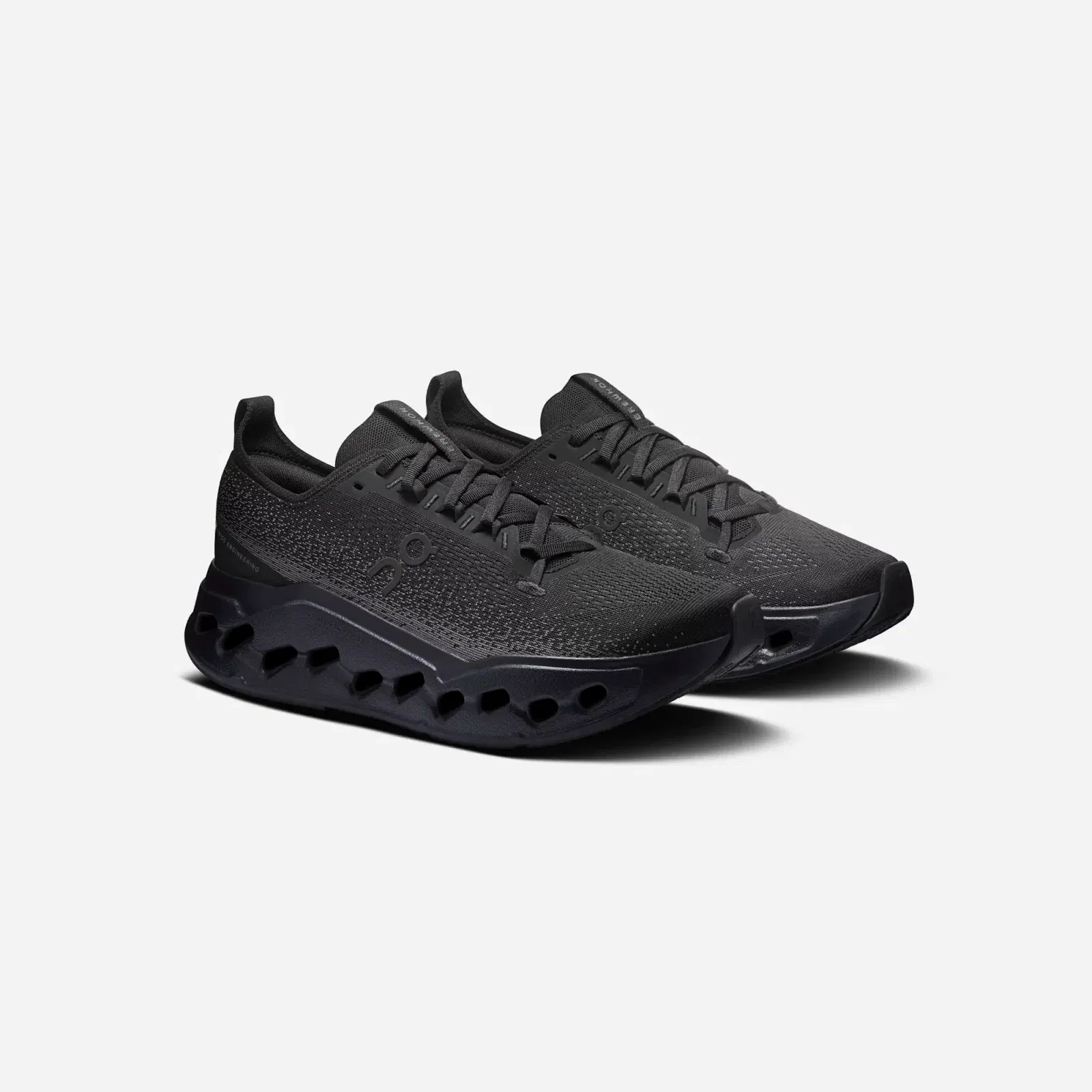 On Running Cloudsurfer Max Erewhon Black