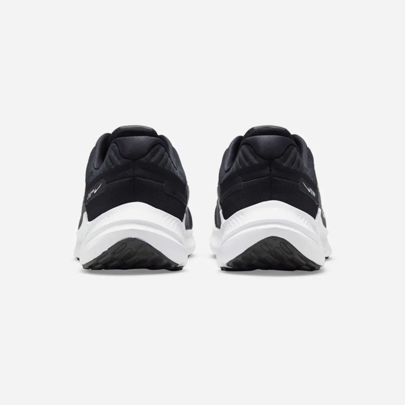 Nike Quest 5 Black Iron Grey Dark Smoke Grey White WMNS